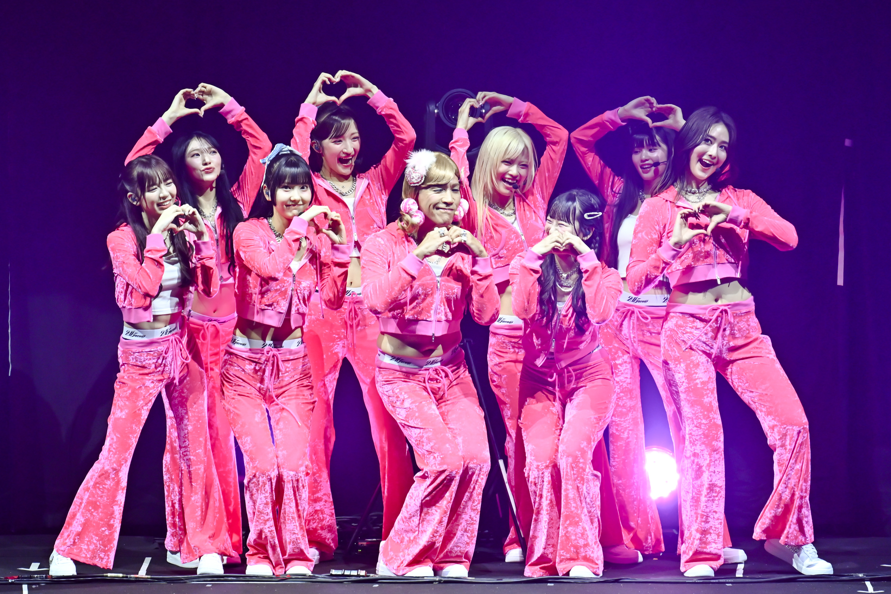 Girls2、Gorieとコラボ曲を初披露 新作発売を発表し「もっと輝いて