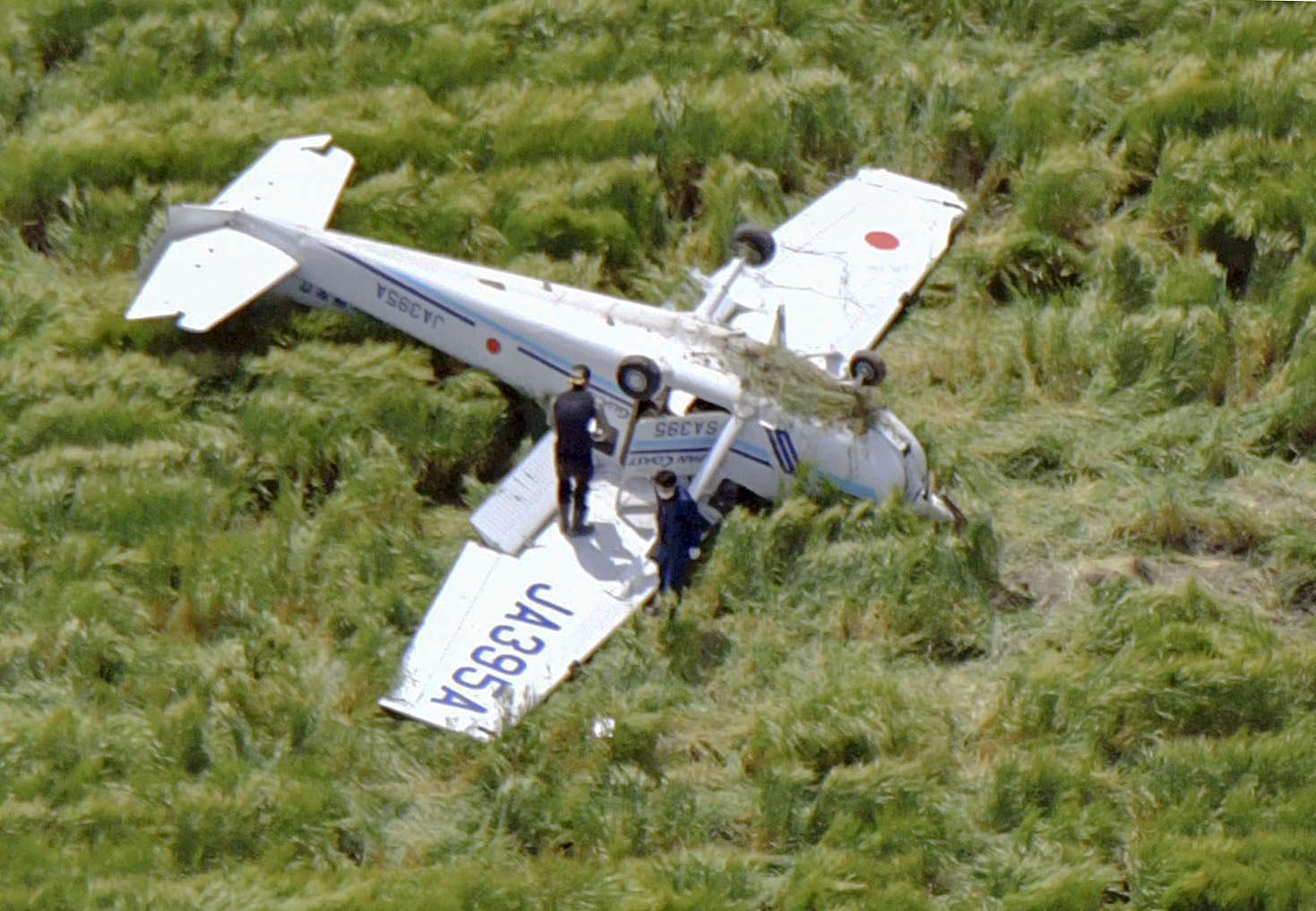 不時着の海保セスナ機を撤去 大分 - 産経ニュース