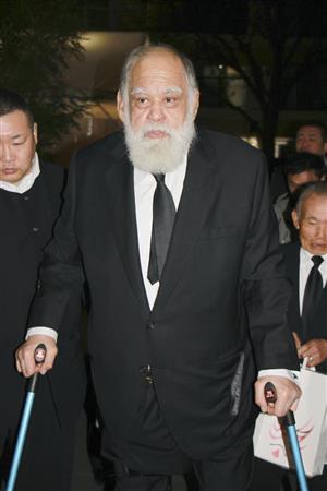 東関親方の通夜に参列の元高見山、悲痛「まだ若い」 - サンスポ