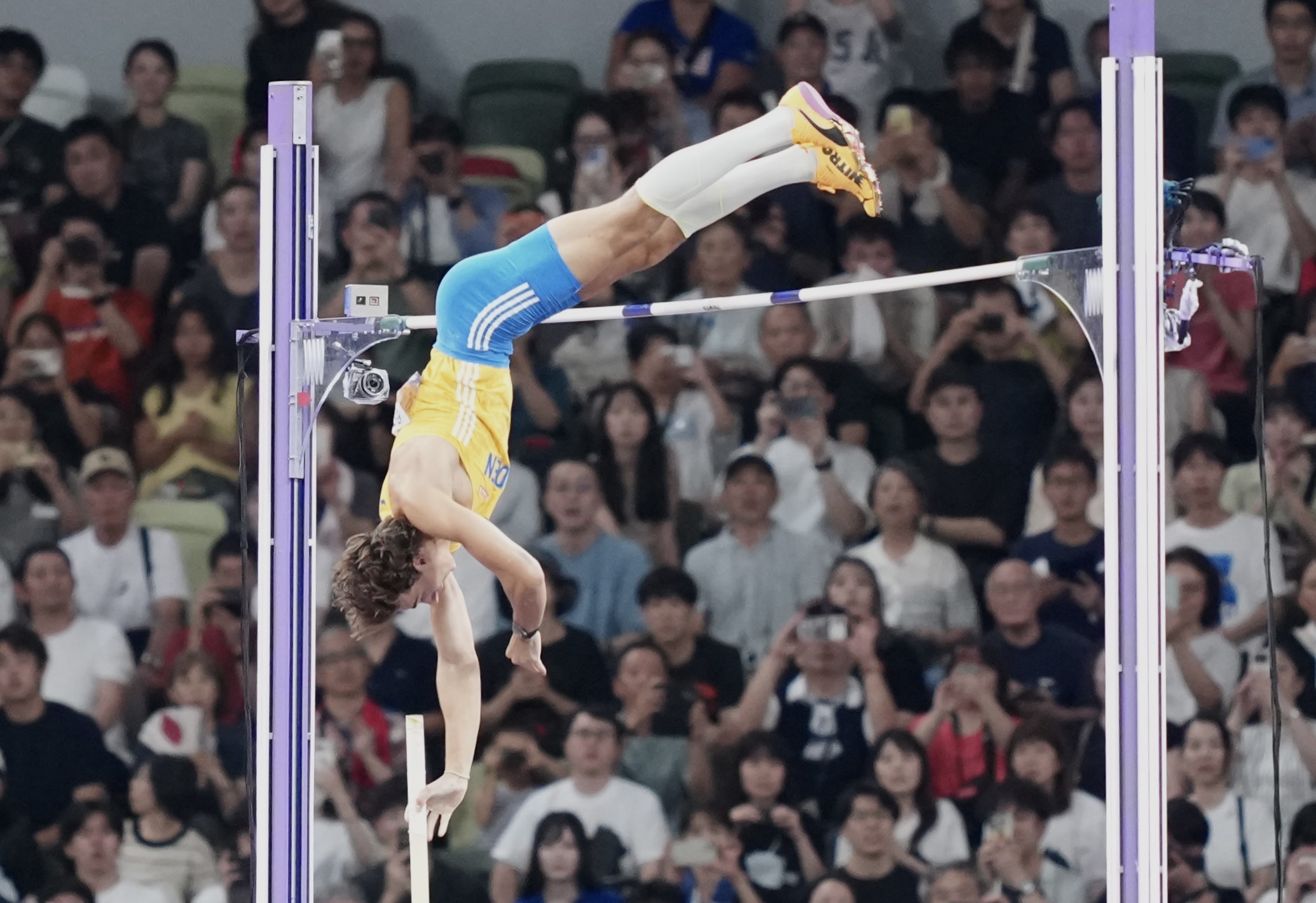 世界陸上】男子棒高跳び〝鳥人〟デュプランティスが大会3連覇を決める