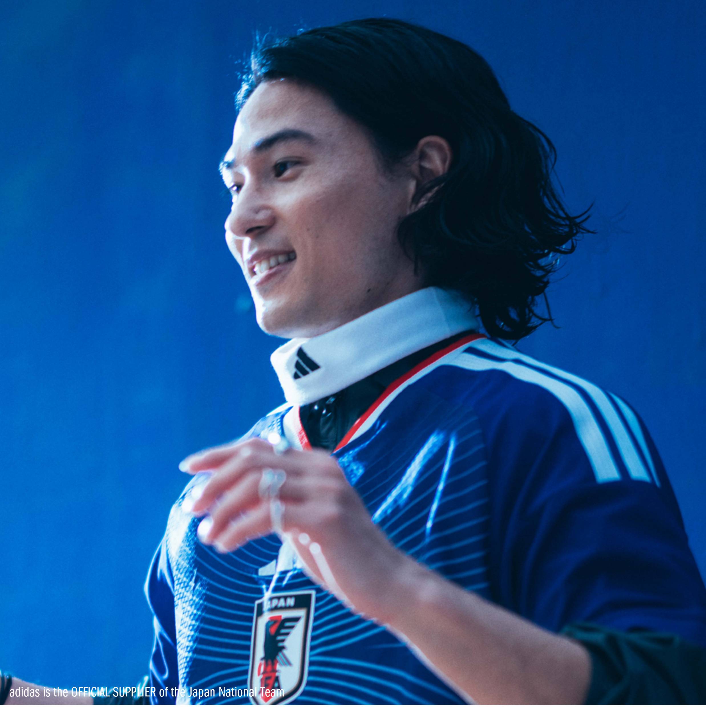 日本代表のW杯用新ユニホーム発表 コンセプトは「水平線」、その先に