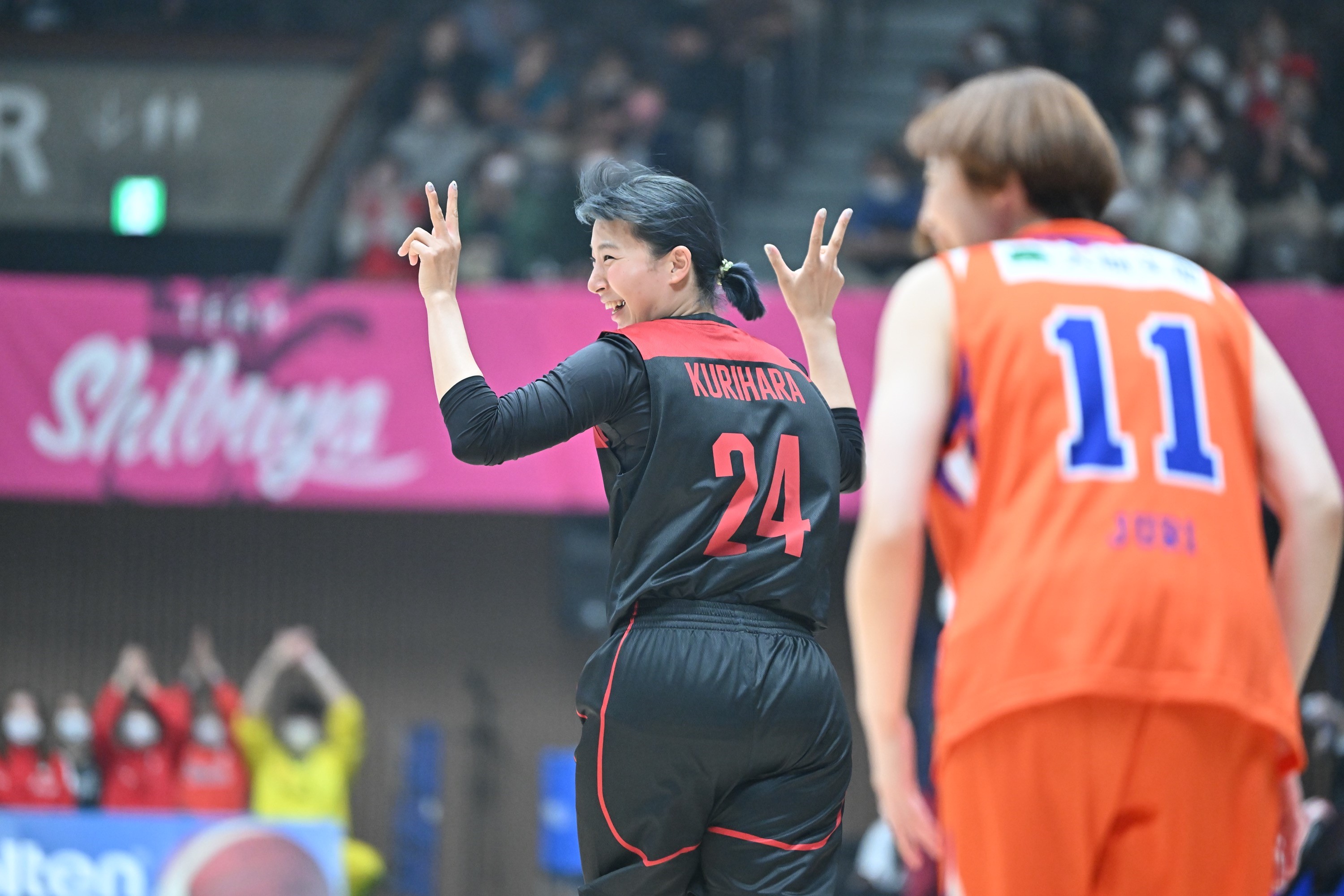 バスケwリーグ 3度目の正直 引退選手が一夜限りの復帰戦 1 2ページ 産経ニュース バスケwリーグ 3度目の正直 引退選手が一夜限りの復帰戦 1 2ページ 産経ニュース