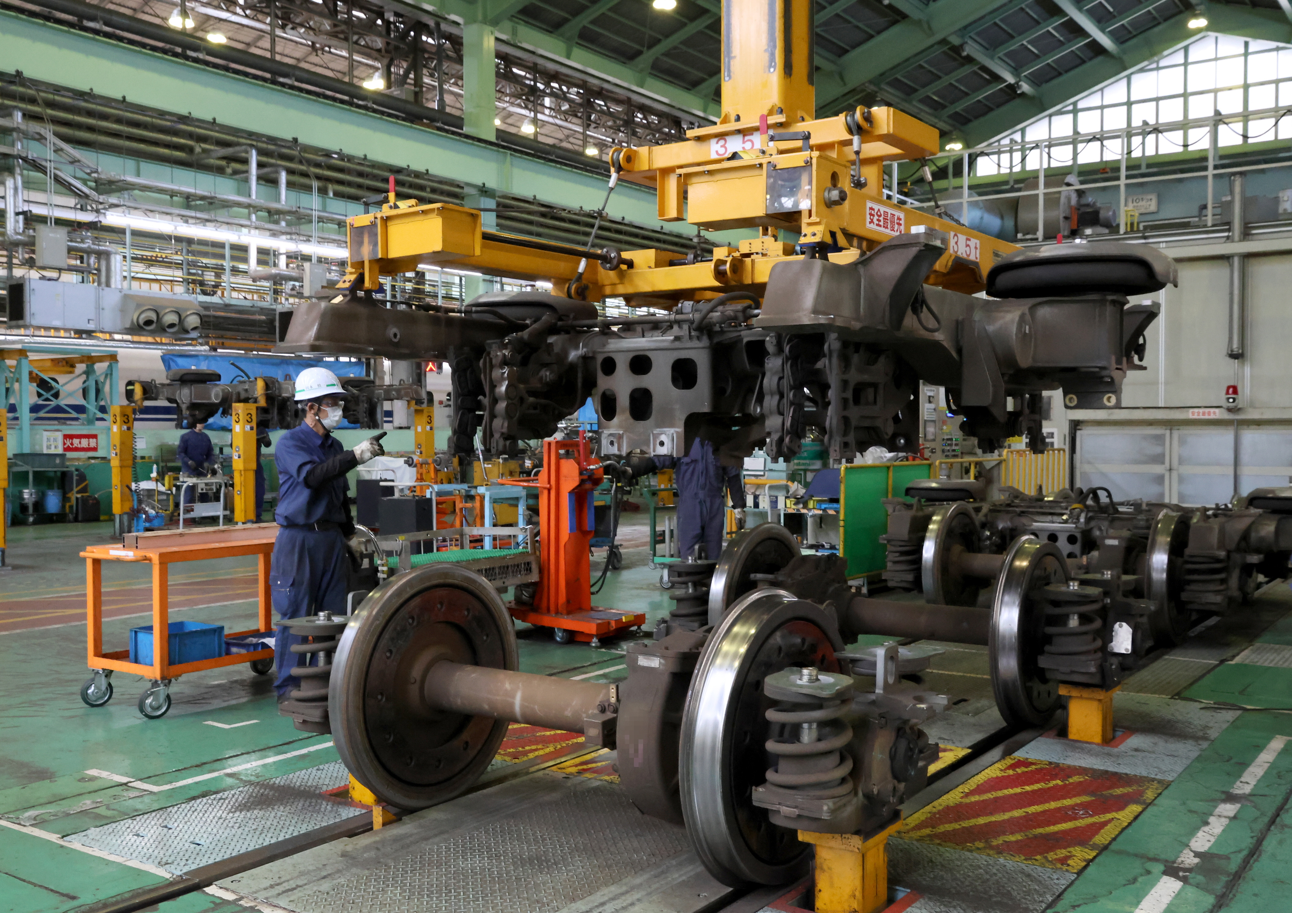 鉄道部品　検査枠 時速285キロをミリ単位で支える職人技 新幹線台車検査「絶対の安全求め