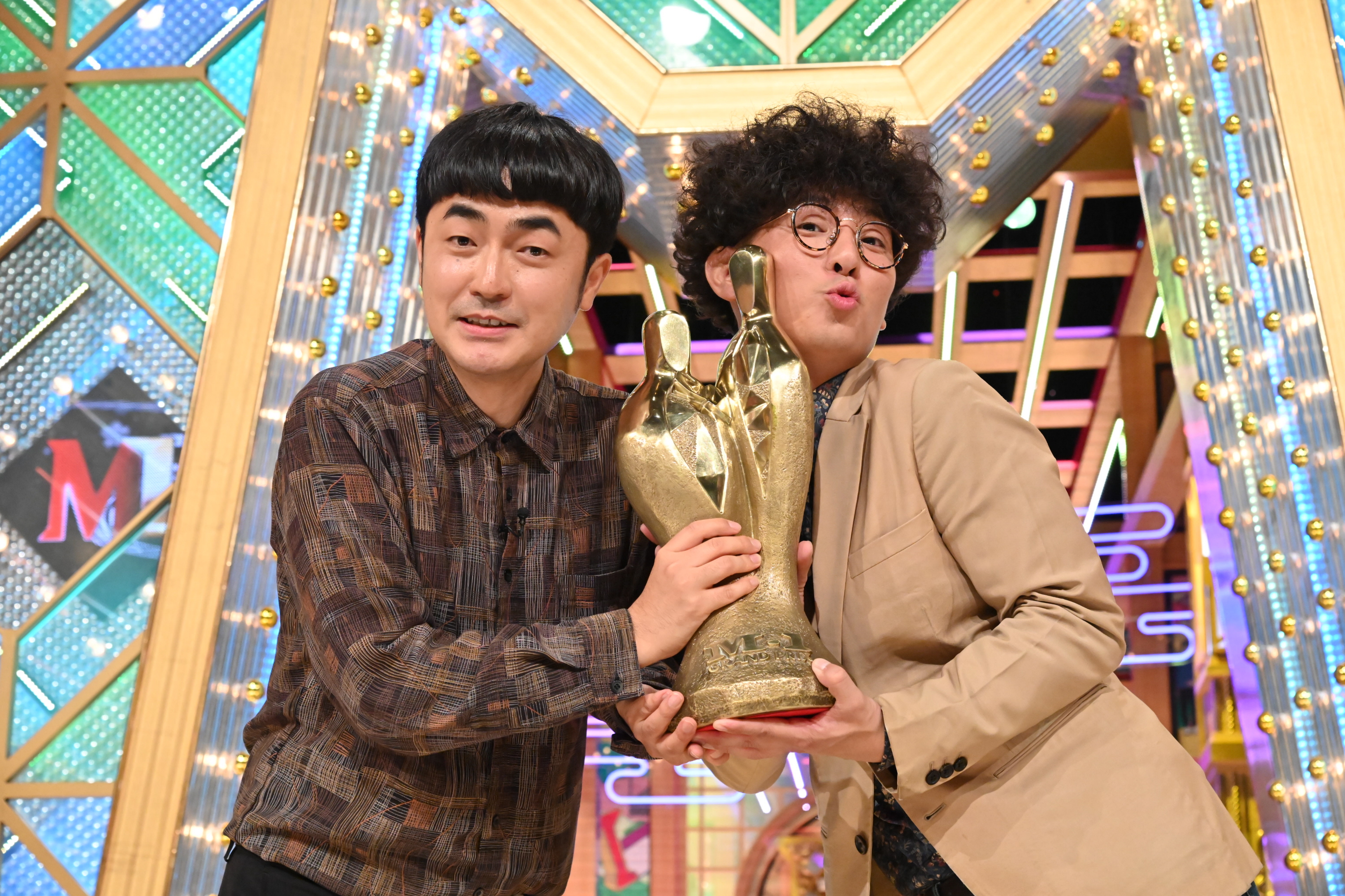 ノンバンクの挑戦 銀行は勝てるか/松浦功.小林滝雄 たくろうが「M-1グランプリ」初優勝 きむらバンド「漫才をやってきて