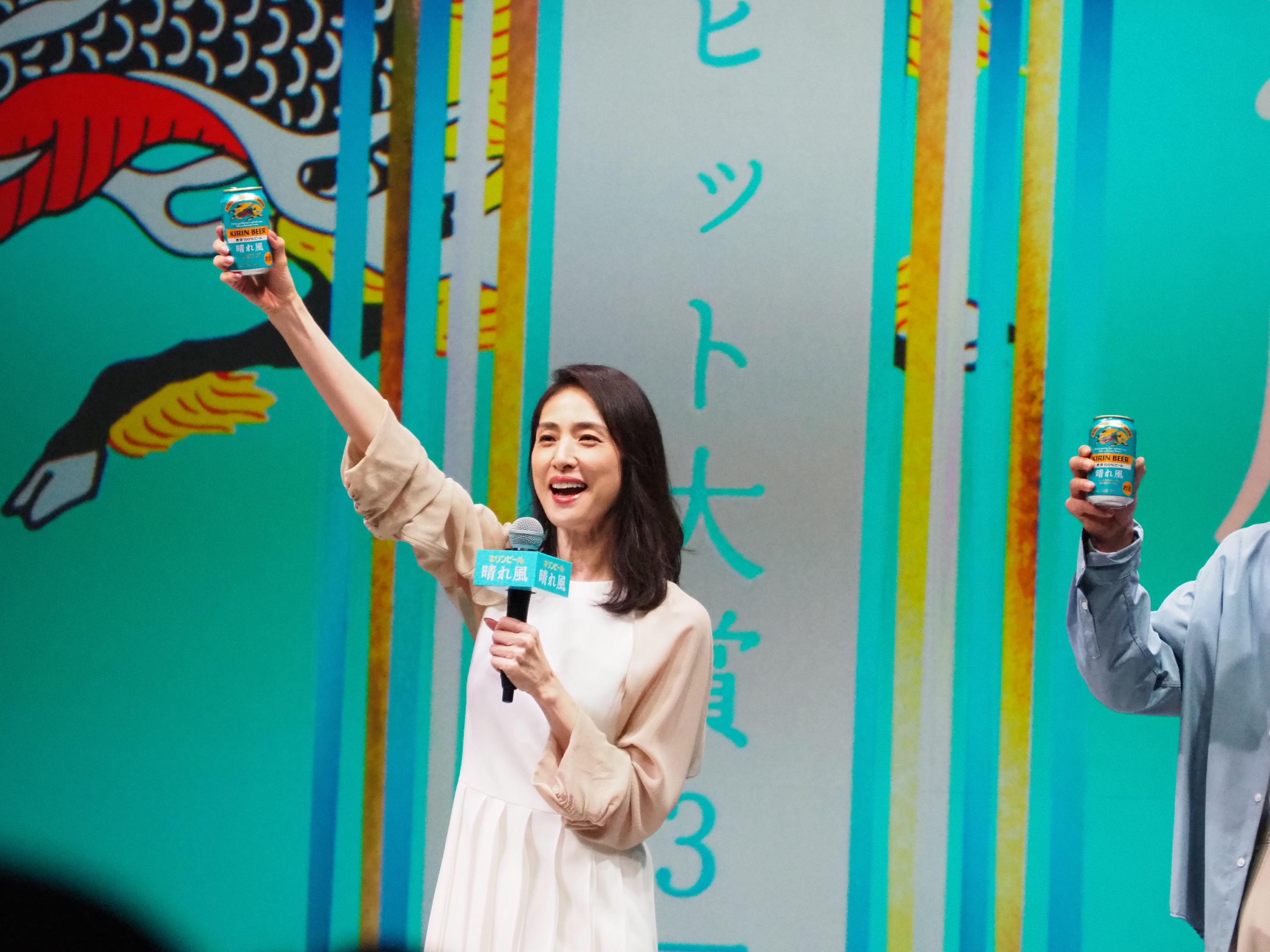 天海祐希、ネイルサロンで声かけられ神対応「2、30分話しちゃった