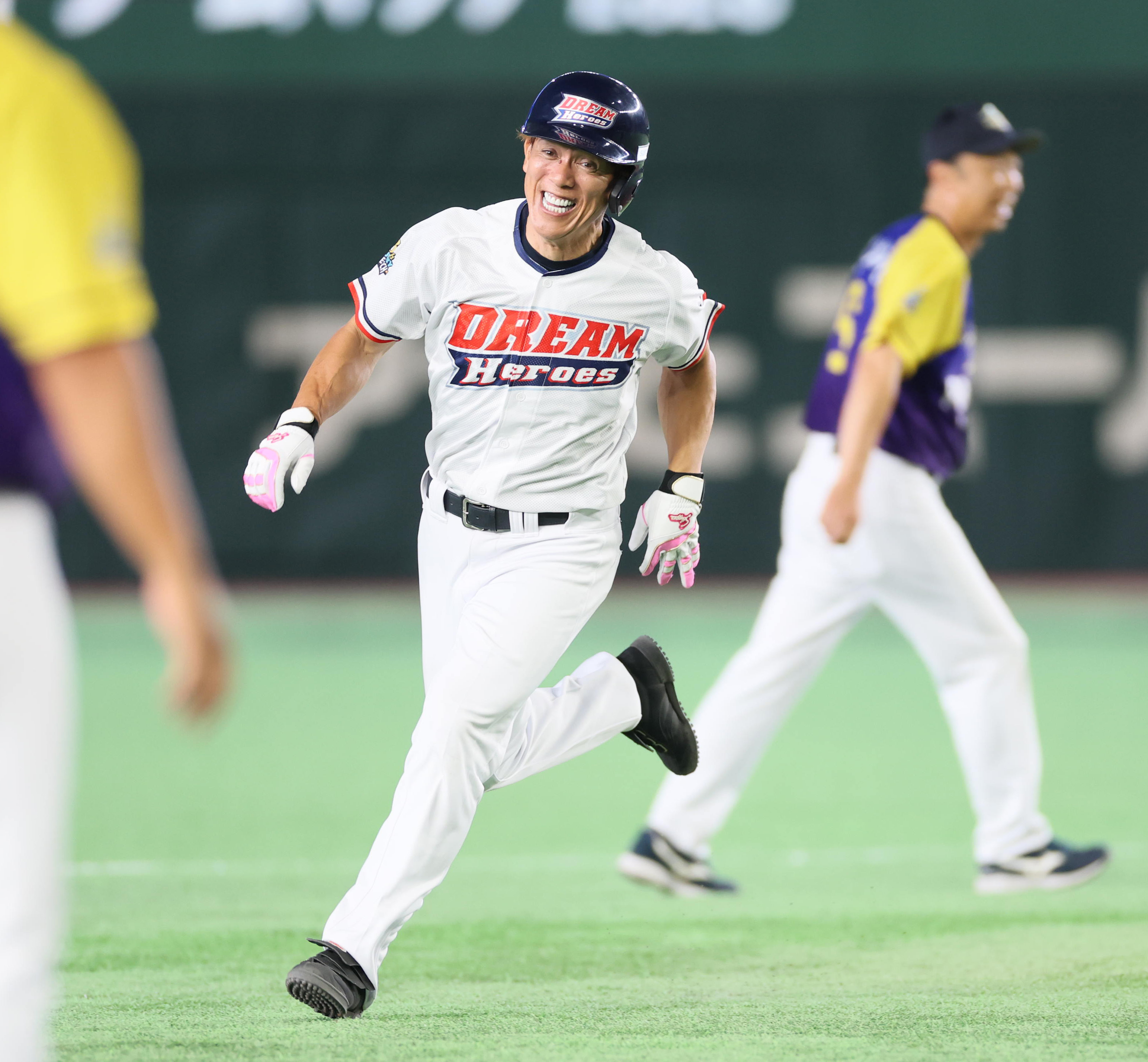 松井稼頭央氏が敢闘賞 50歳でランニング本塁打「まさか、この年で
