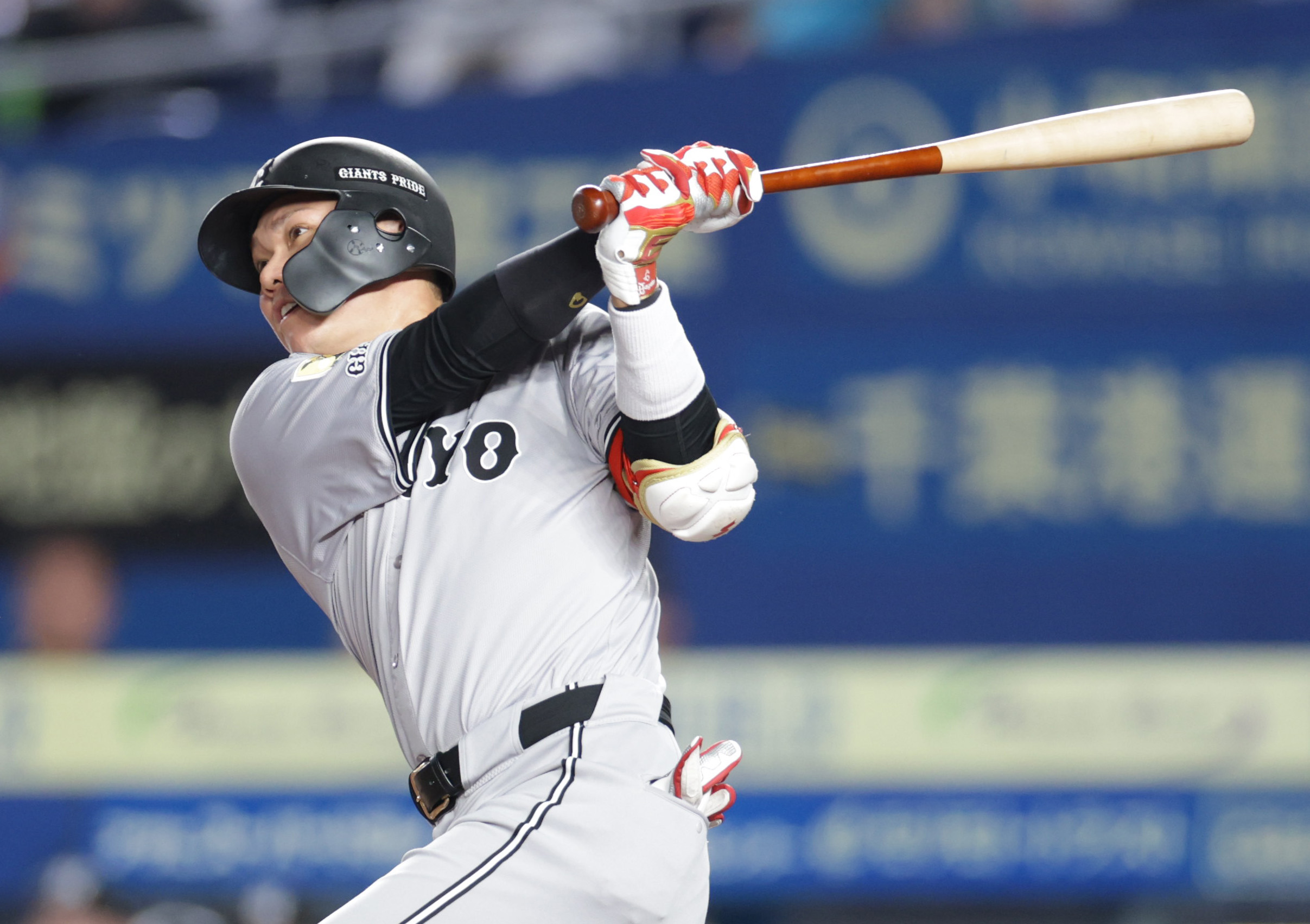 お値下げしました　坂本勇人選手ハンガー 6GVFHQFIKBN5HDZ6J7ZQD4323U.jpg