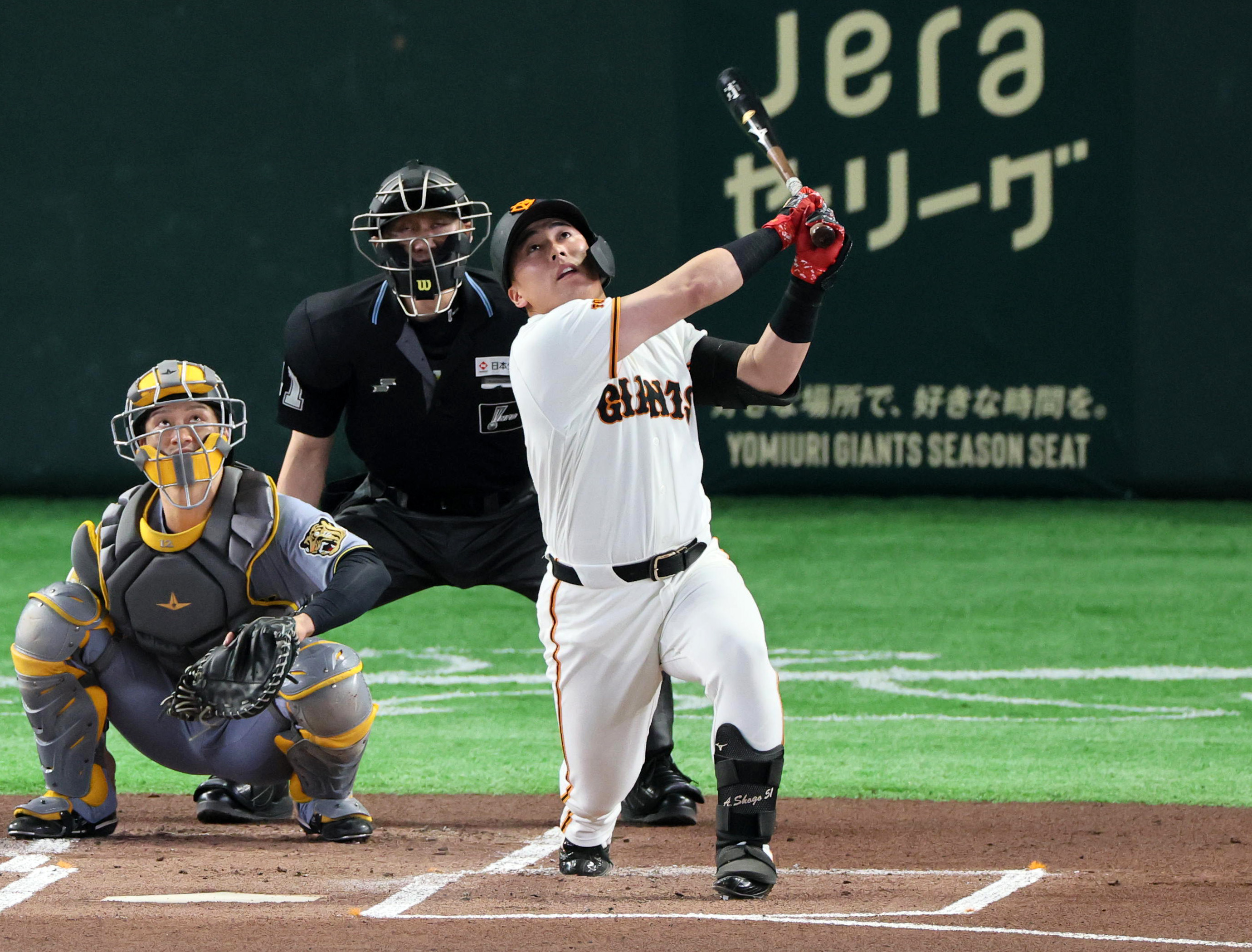 巨人・浅野翔吾、今季初昇格初打席で〝ラッキー〟初安打 平凡な飛球を