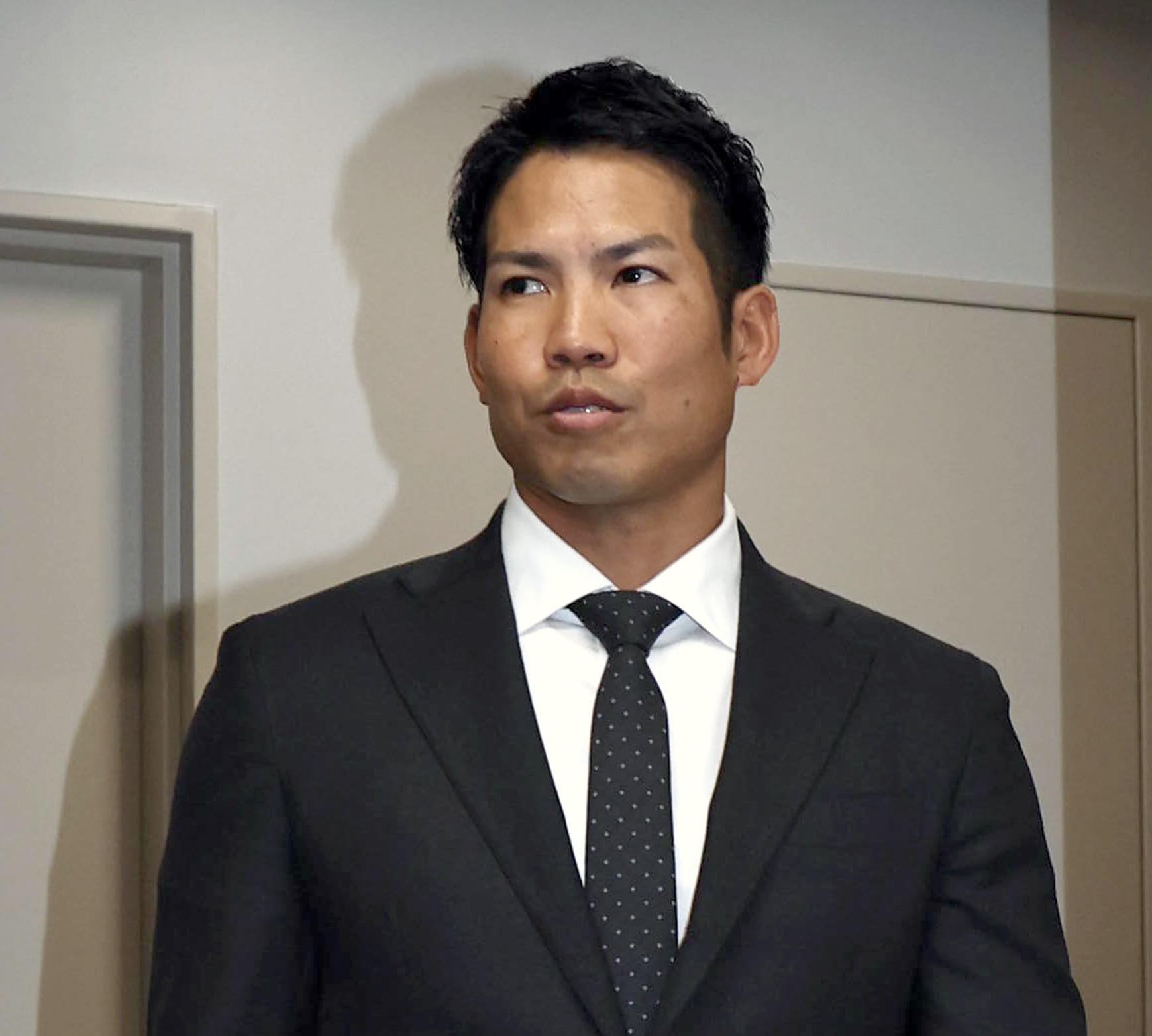 西武・桑原将志が入団会見 DeNAからFA移籍「不器用な人間だが、勝ちに