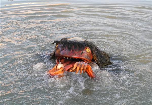 関西の議論 ネットでも話題沸騰 不気味すぎるカッパ第二弾は まちおこしに 妖怪の手 借りる動き加速 1 5ページ イザ