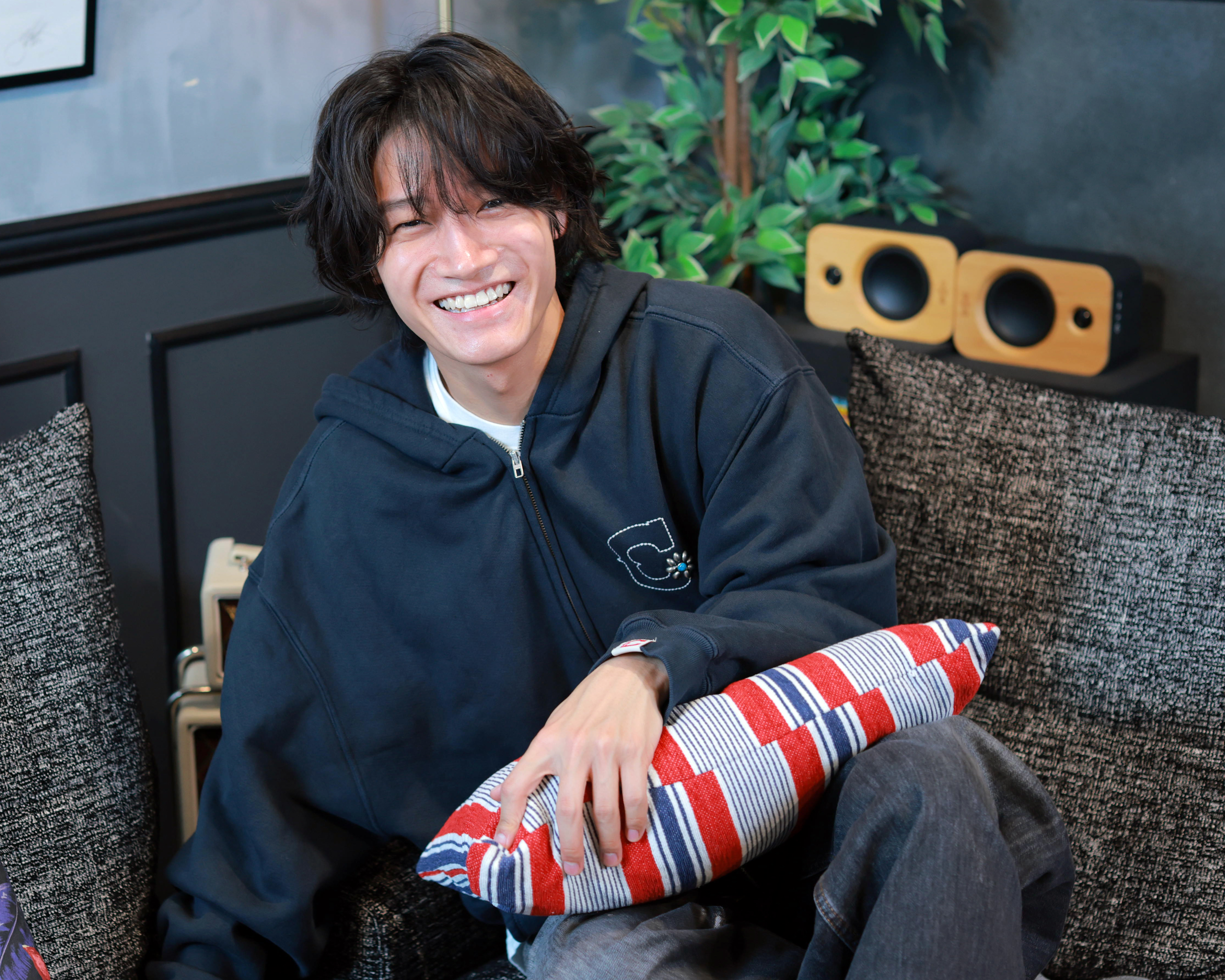 単独インタビュー】Aぇ! group佐野晶哉、「Aぇ担」の質問こんなに