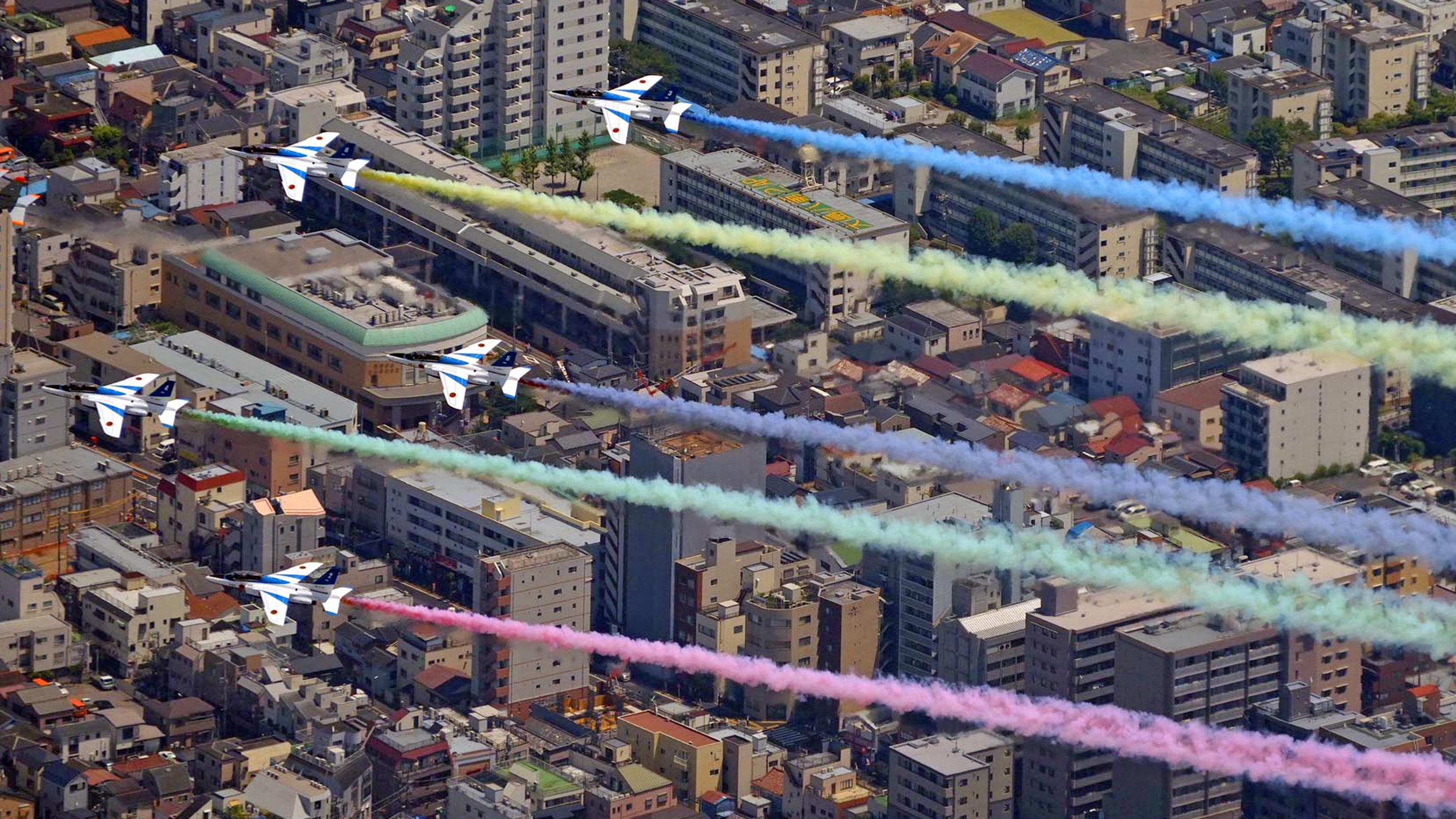 東京都心のブルーインパルス予行飛行、天候不良で中止 13日に本番