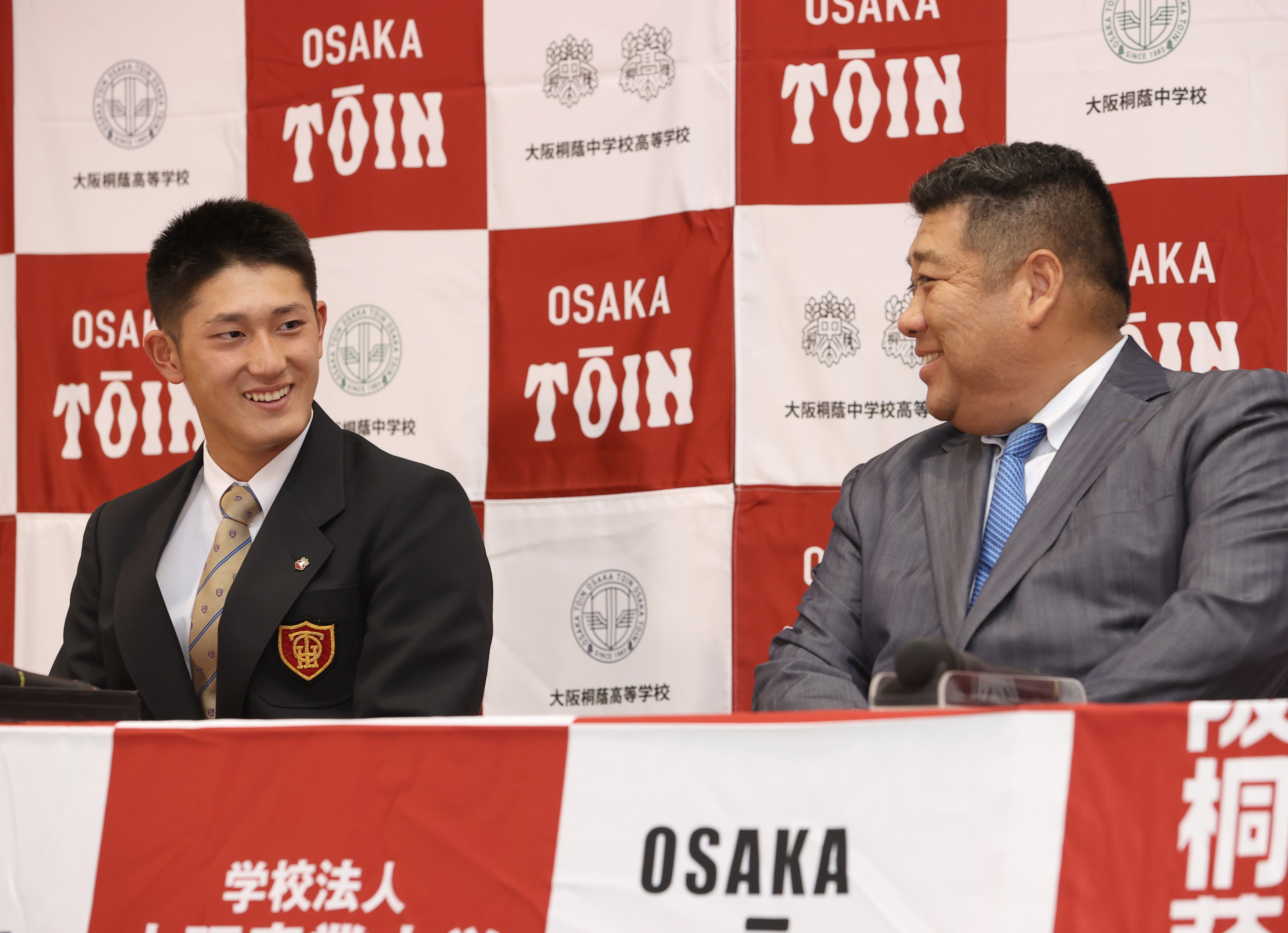 DeNA、1位で大阪桐蔭高・松尾汐恩の交渉権を獲得／ドラフト