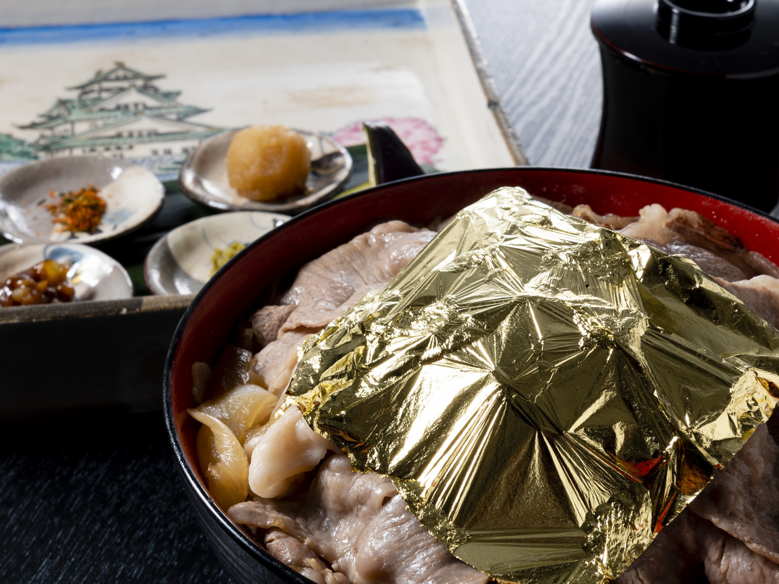 金箔牛丼4500円 コロナ禍の中、ホテルが積極企画 - 産経ニュース
