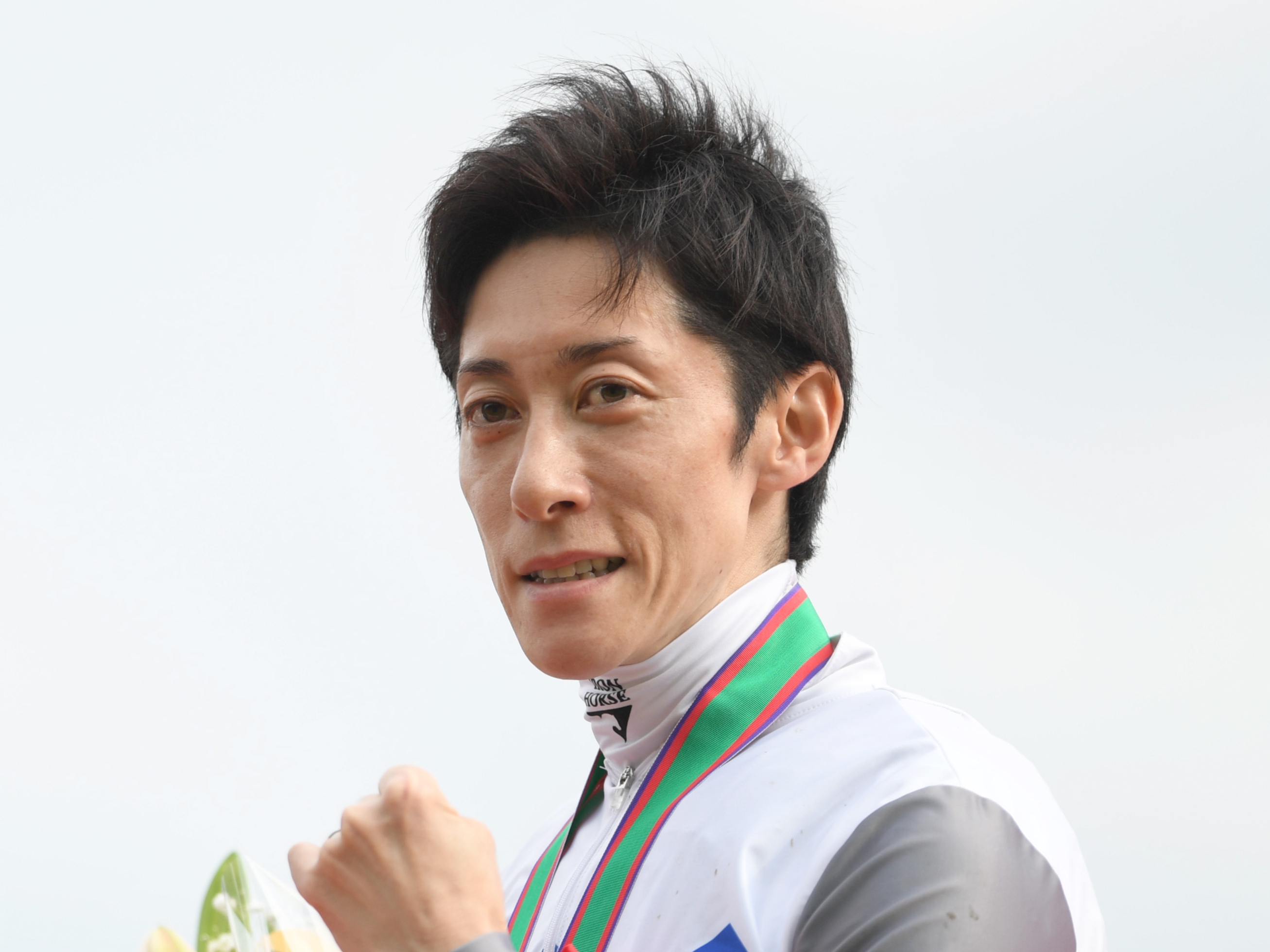 JRA非売品津村騎手サインゴーグル 2025年最新】競馬 ゴーグルの人気アイテム - メルカリ