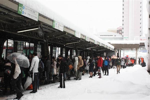 新潟市の中心部 ８年ぶり ドカ雪 柏崎で除雪の男性死亡 1 2ページ 産経ニュース