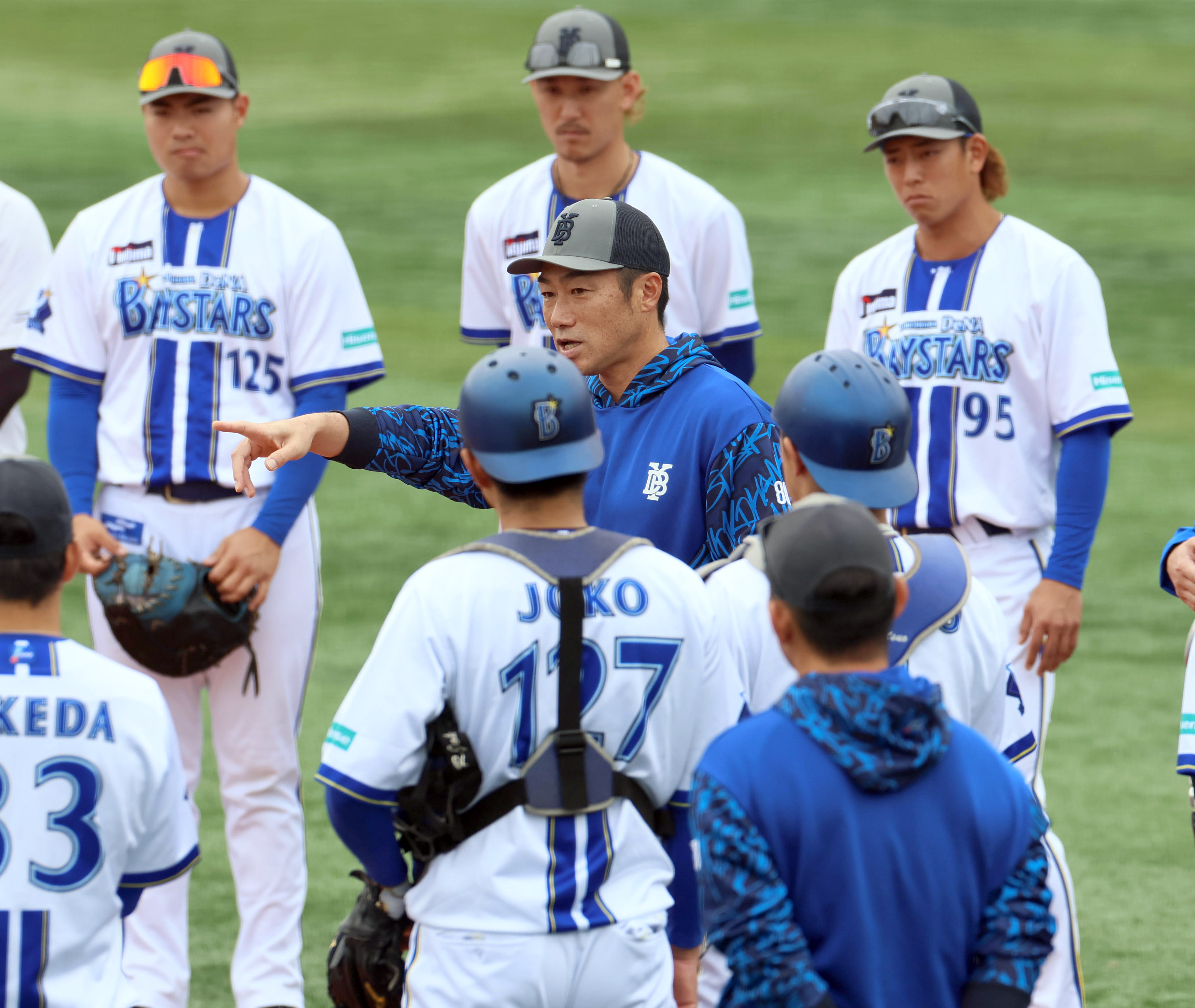 DeNAの新体制が始動 相川新監督「『監督』と呼ばなくても気にしない