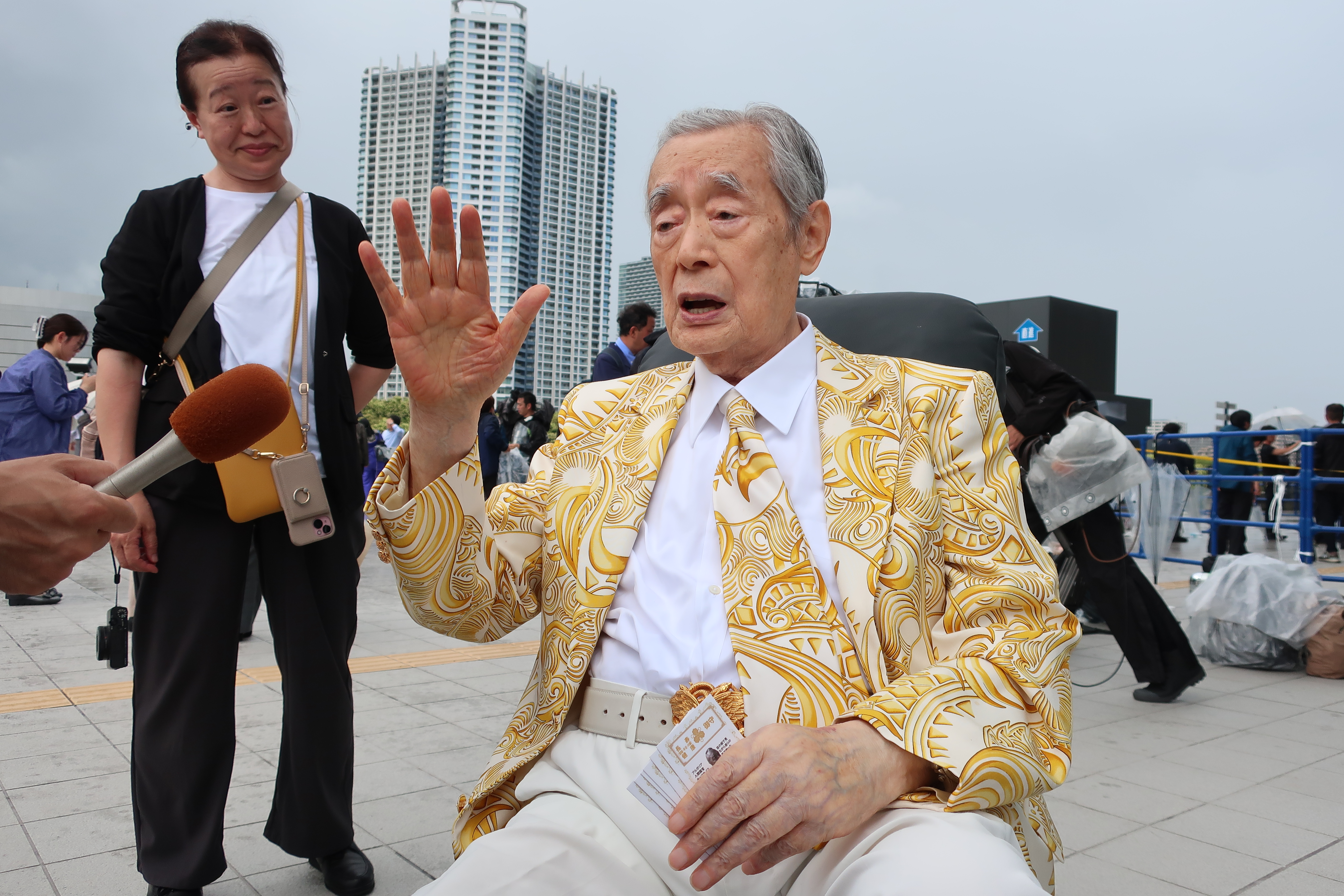 FMH株主総会、質問トップバッターの96歳ドクター・中松氏が「復興