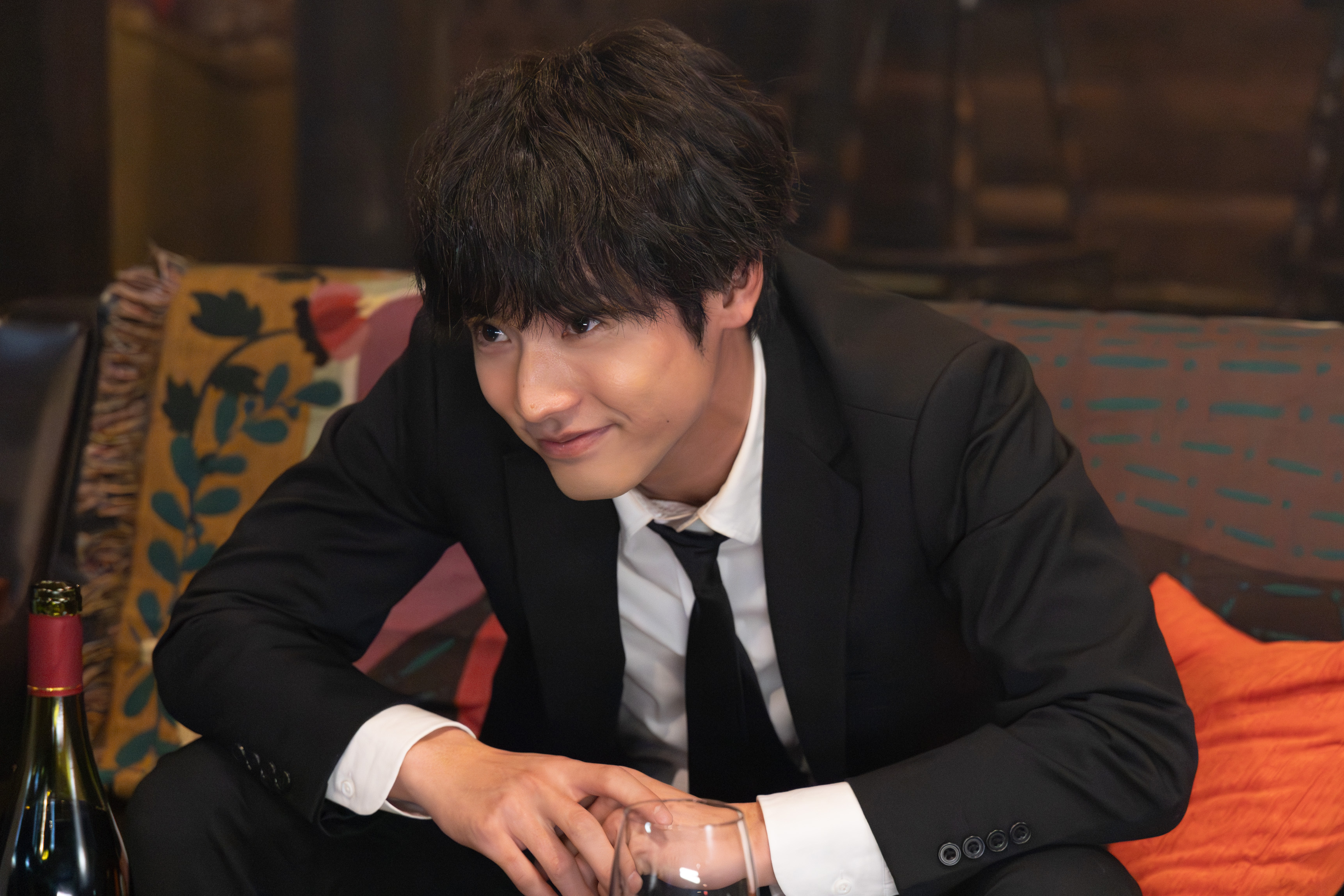 相続探偵」1月25日第1話OAあらすじ 灰江（赤楚衛二）はミステリー作家