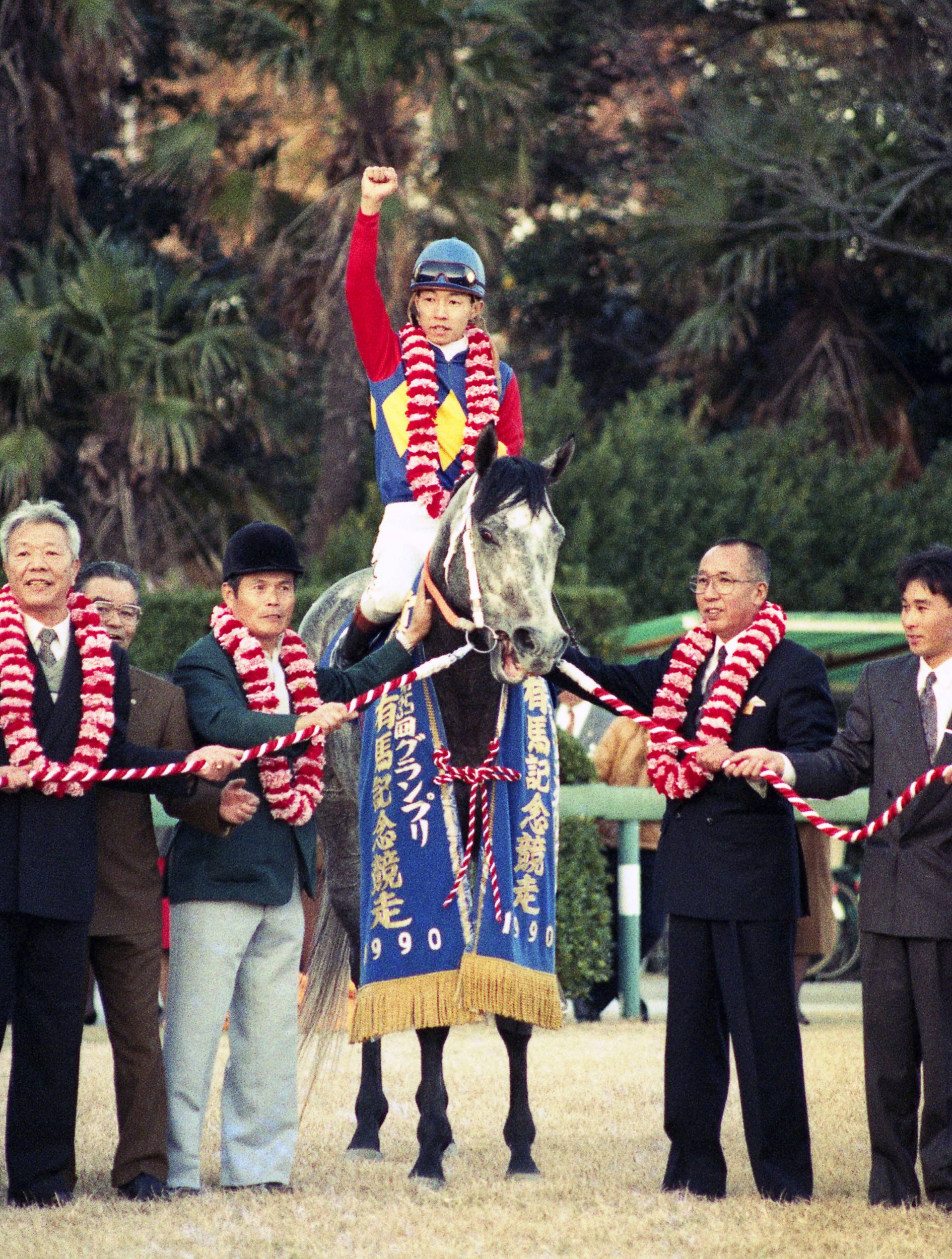 サンスポ紙面で振り返る有馬記念名勝負②】列島が泣いた！オグリキャップがラストランで奇跡の復活 - サンスポZBAT!