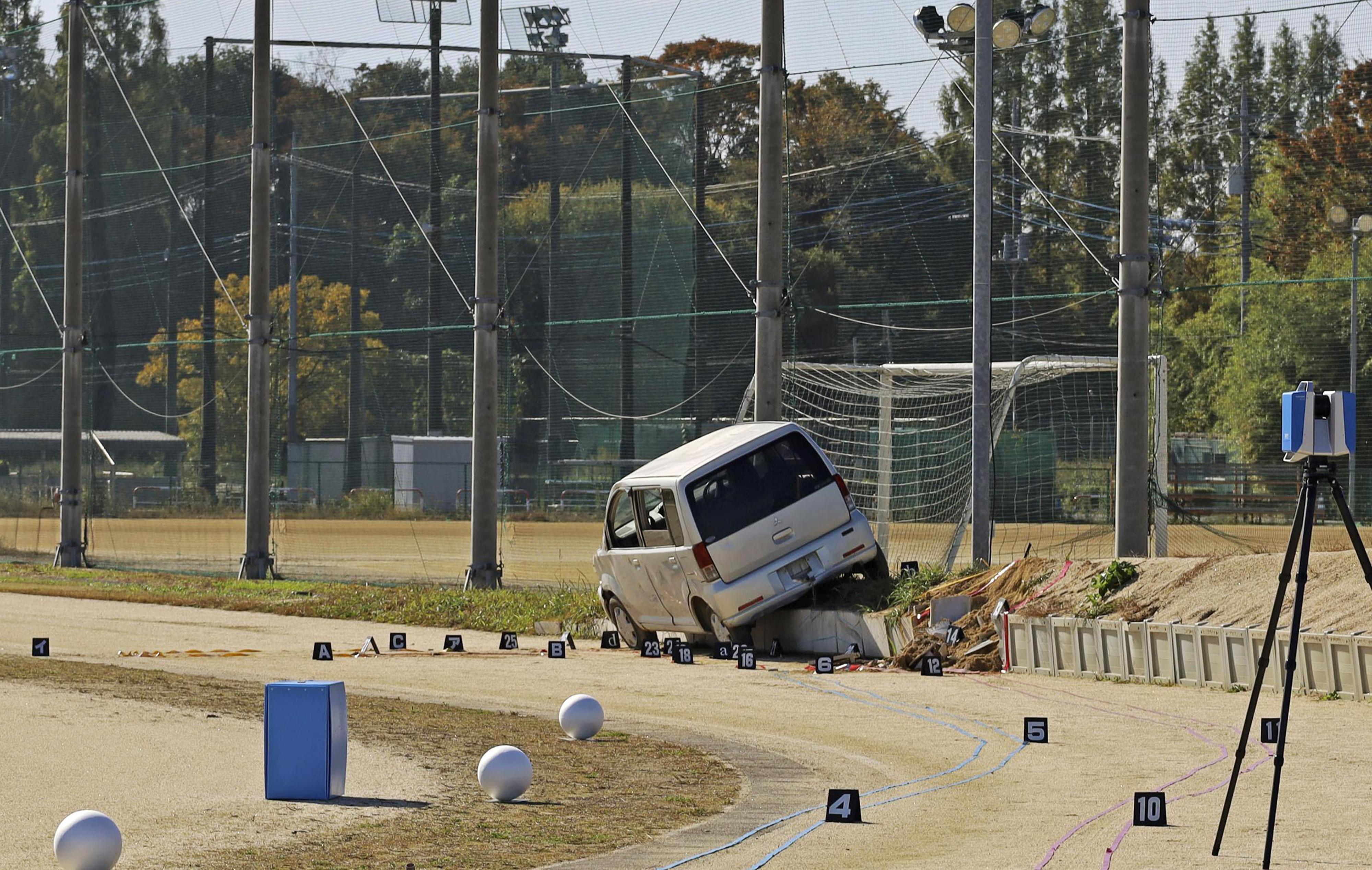 埼玉栄高の車横転死亡事故、鍵の管理不備か 自由に入手可能「過去にも