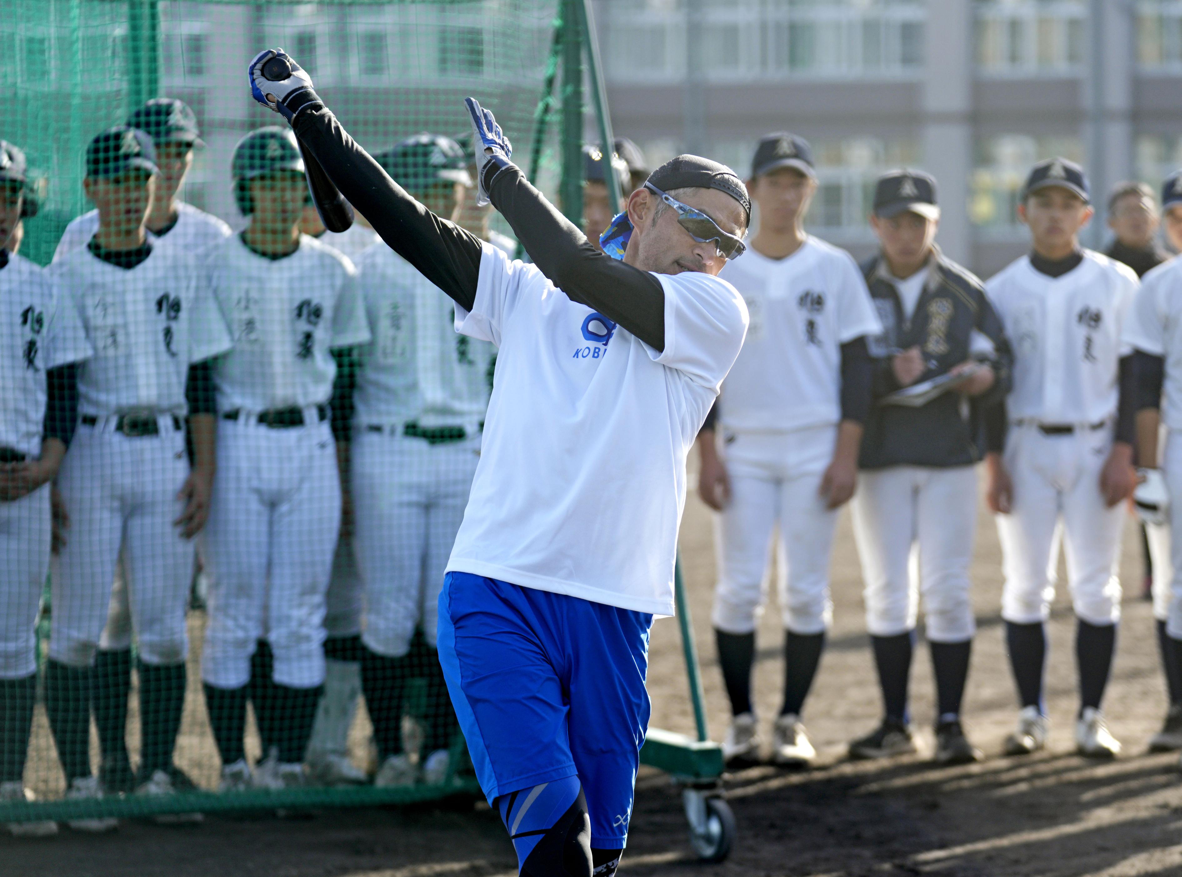 フォト】イチローさん、旭川で高校球児指導 悲願の甲子園出場を