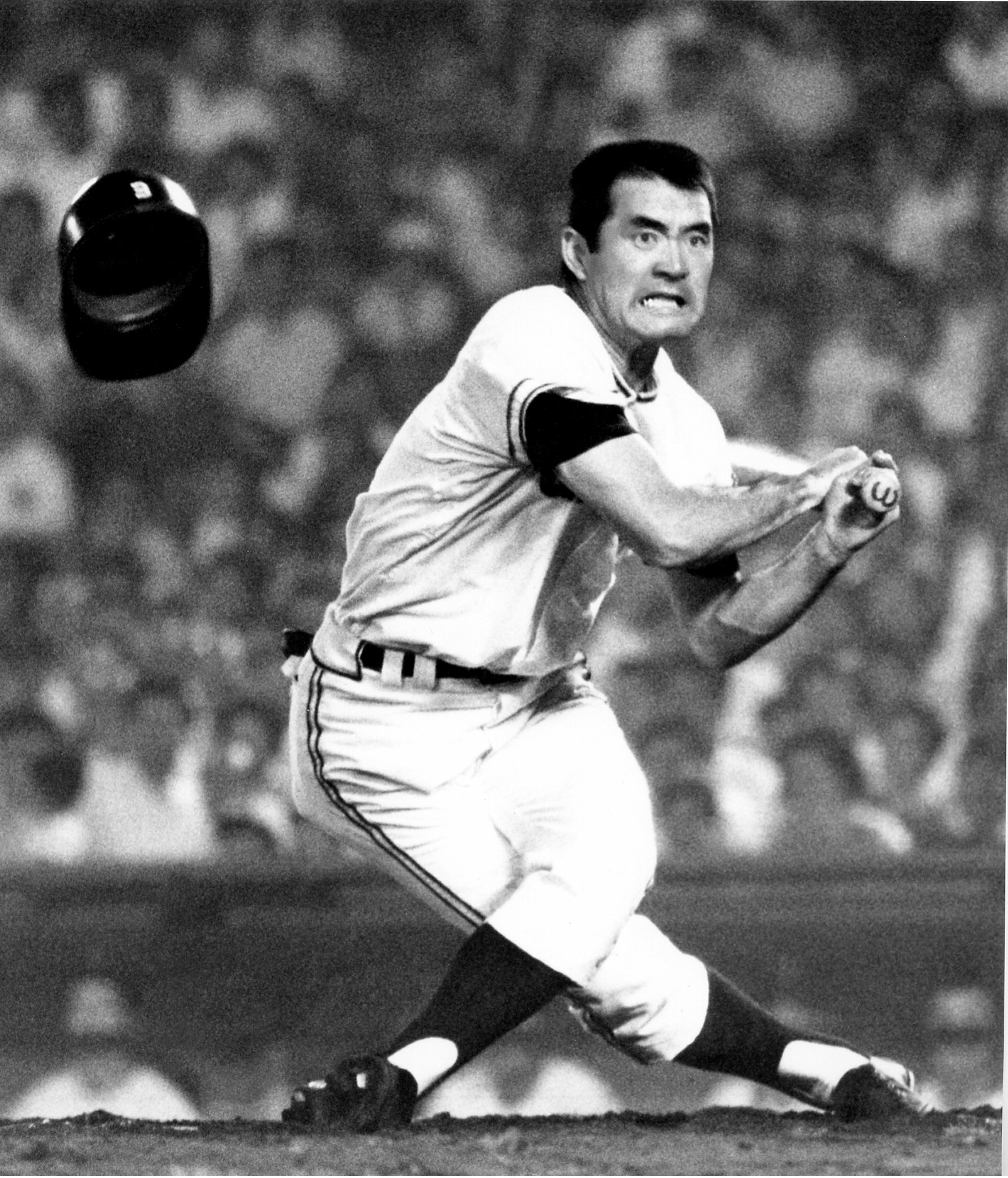 長嶋茂雄・ありがとう八十年】球場沸かせた‼ヘルメットが吹っ飛ぶ