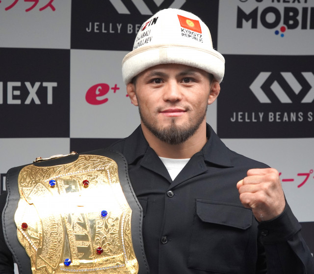 RIZIN シェイドゥラエフ 直筆サイン入り A4 フェザー級王者 ラジャブアリ・シェイドゥラエフ 直筆サイン A4 RIZINフェザー級王者の