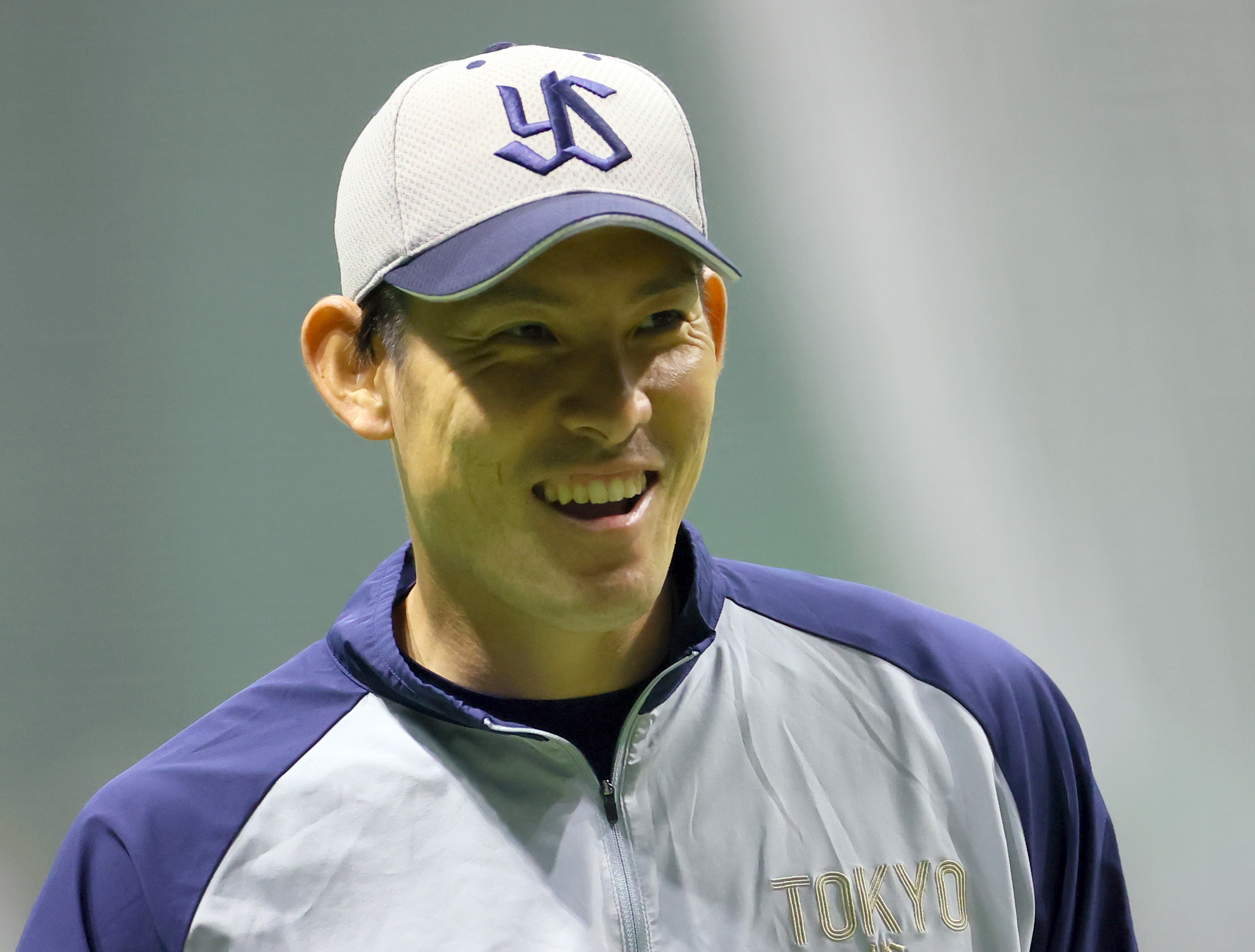 北海道日本ハムファイターズ・高梨裕稔投手（現東京ヤクルト）実使用フリース ヤクルト・高梨裕稔、増額更改も「悔しいシーズン」 来季は7年