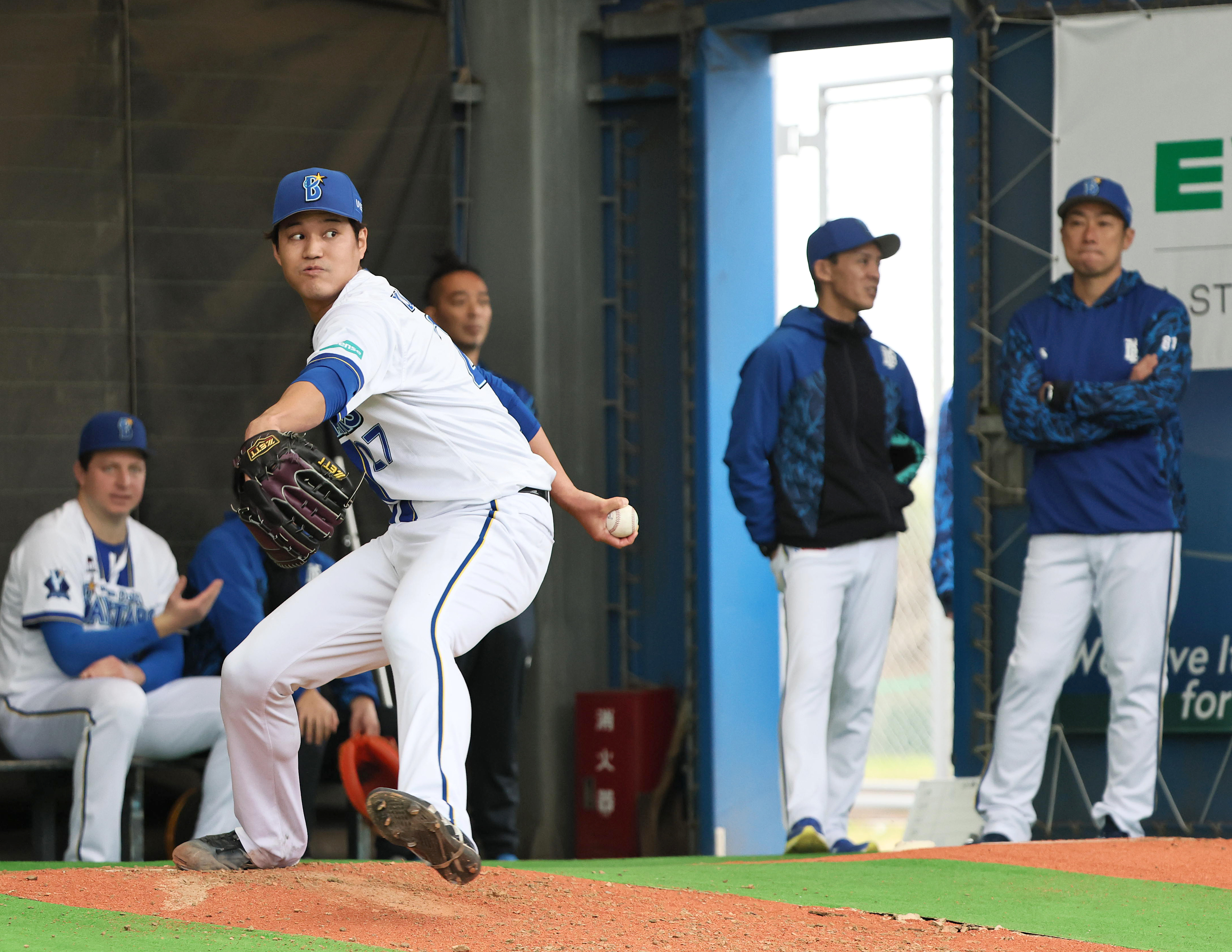 DeNA・藤浪晋太郎、キャンプ初日からブルペン入り79球 最速150キロ