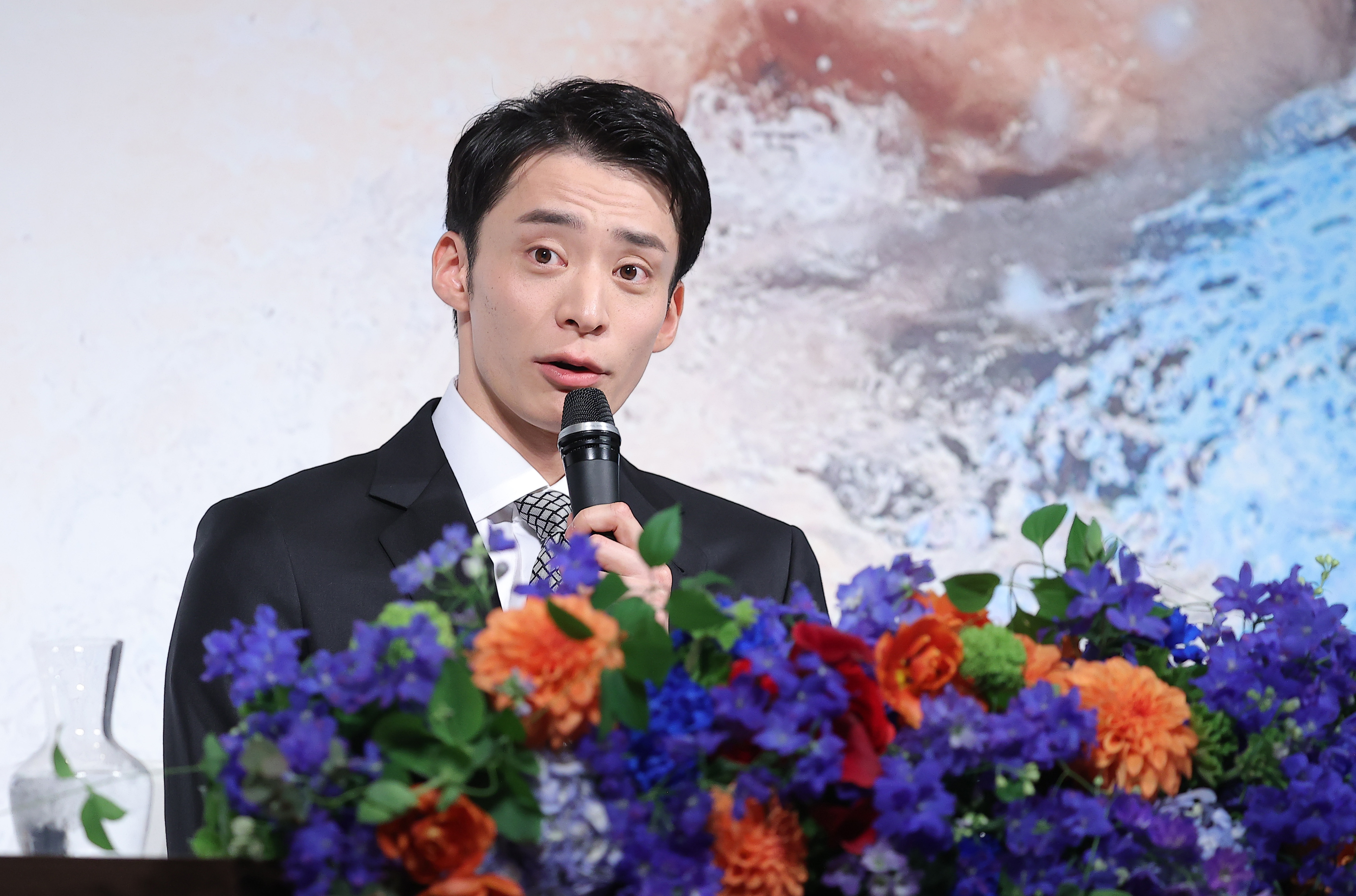 入江陵介が涙の引退会見 12年ロンドン五輪ではメダル3つ獲得