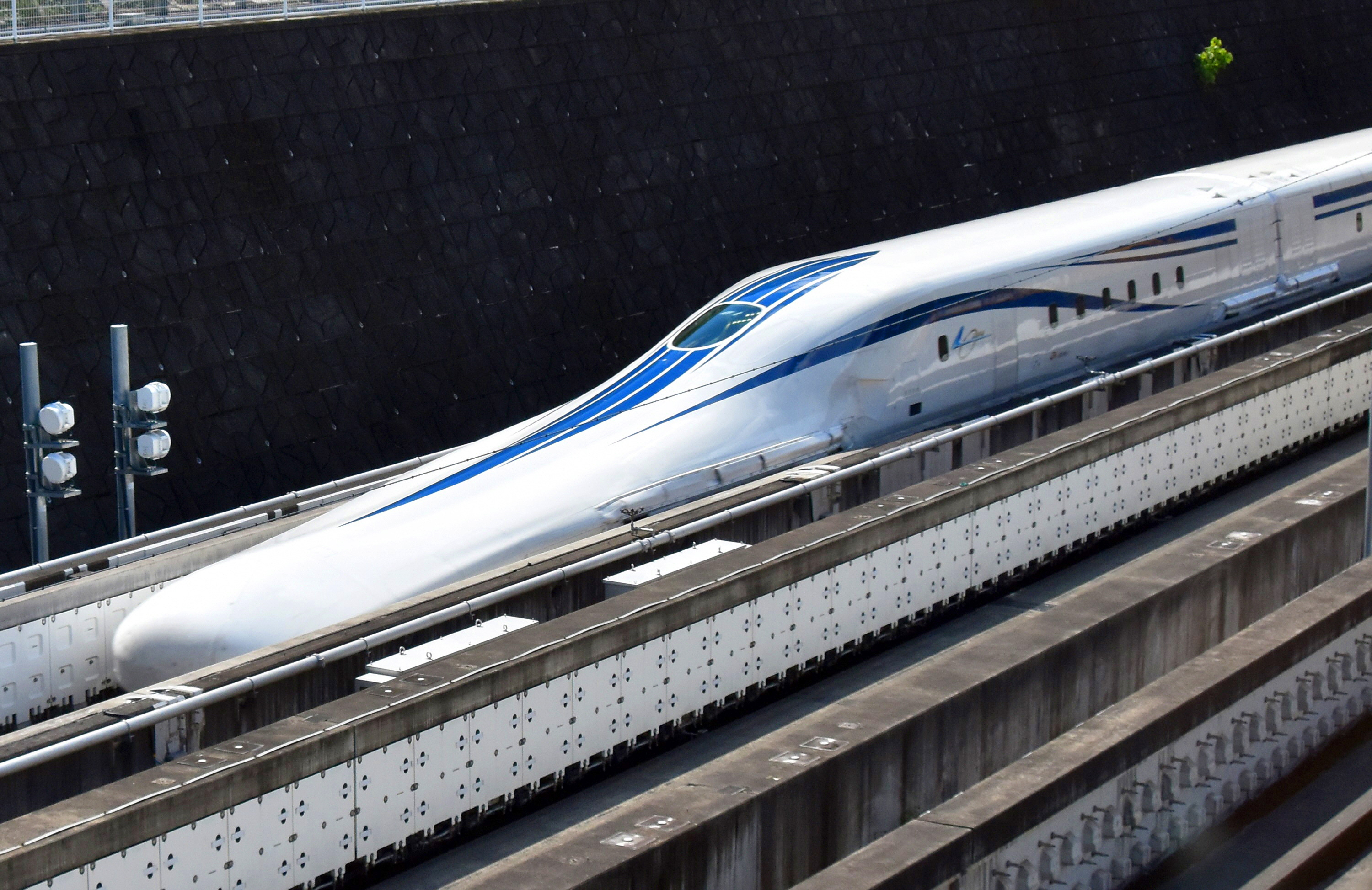 リニア新型車両が走行試験開始 撮影ポイントはどこ？（1/2ページ