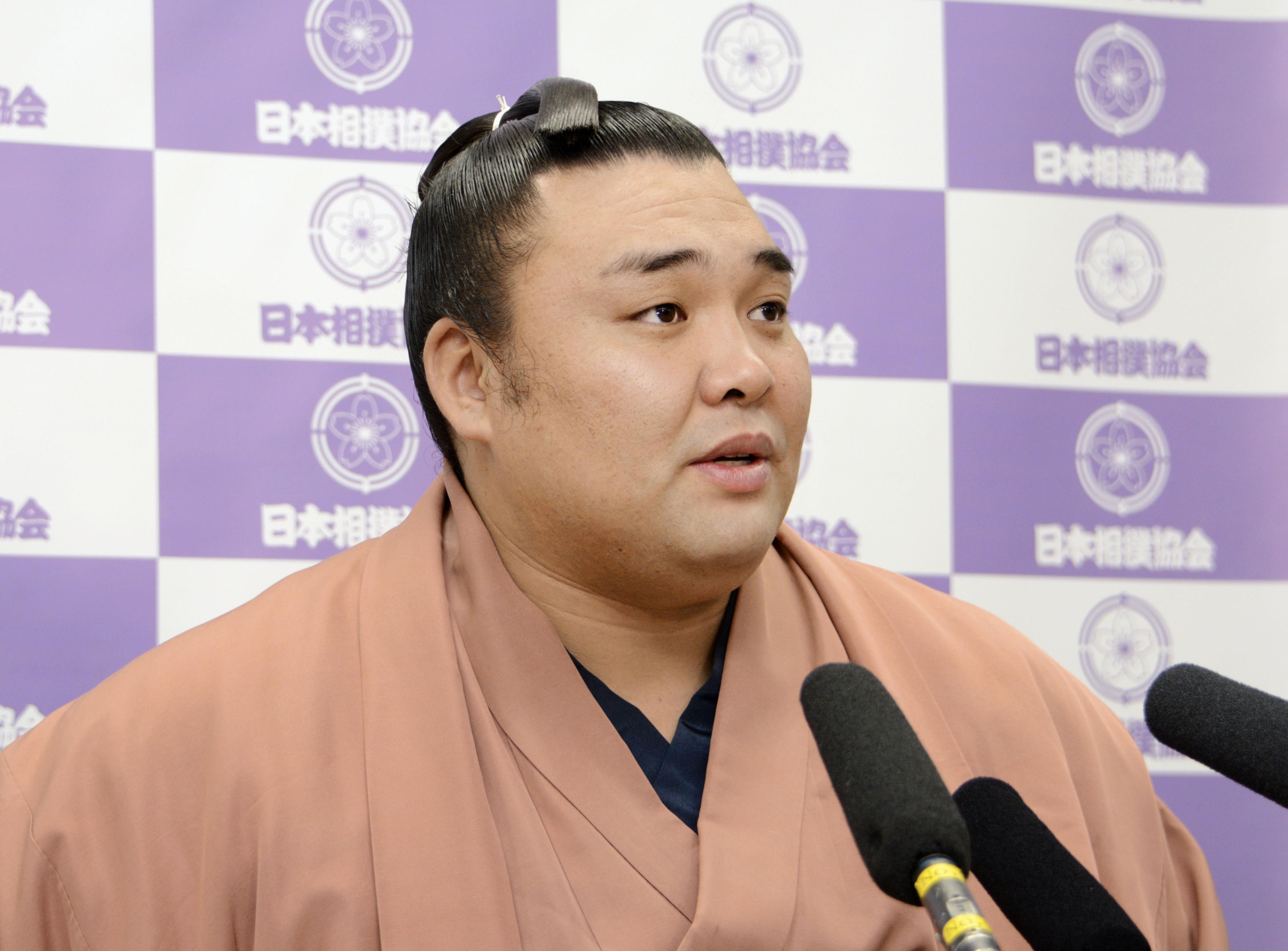 大関霧島だけ元鶴竜の音羽山部屋へ転籍、力士と親方7人が4部屋へ - zakⅡ