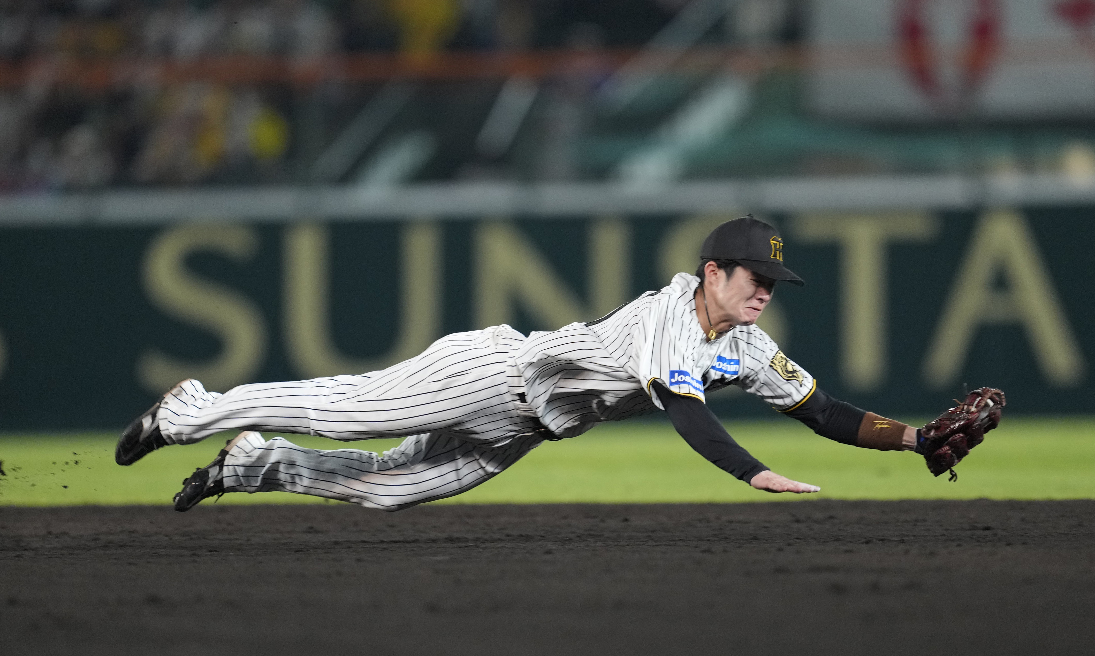 これぞ＂虎の牛若丸“！ 阪神・中野拓夢が好守で魅せる！ - サンスポ