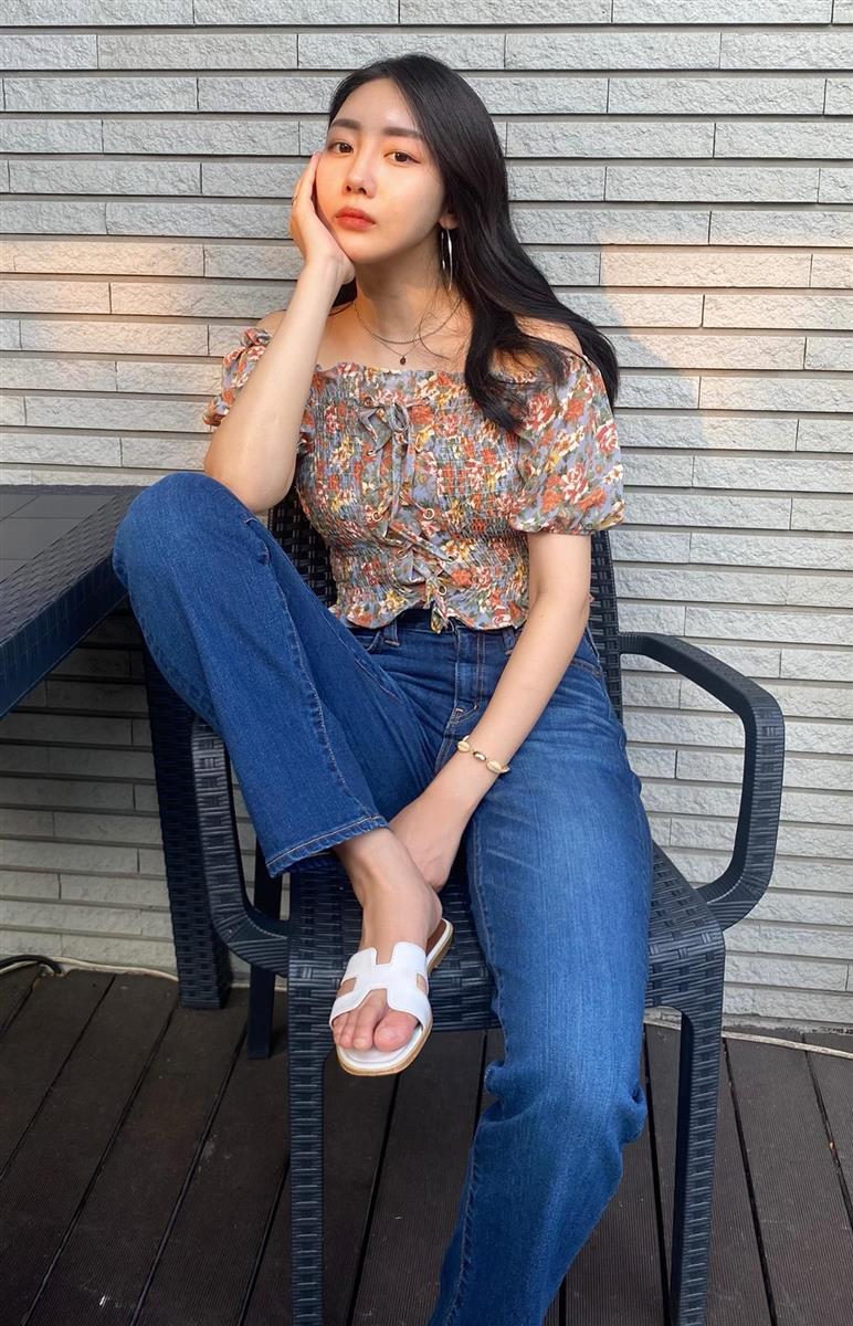 近ごろ都に流行るもの 自撮りでモデル副業 看護師ら 休日にスマホ写真を納品 1 2ページ 産経ニュース