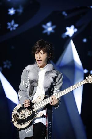 ラルク、初クリスマスライブ！hyde「最初から泣きそうだった