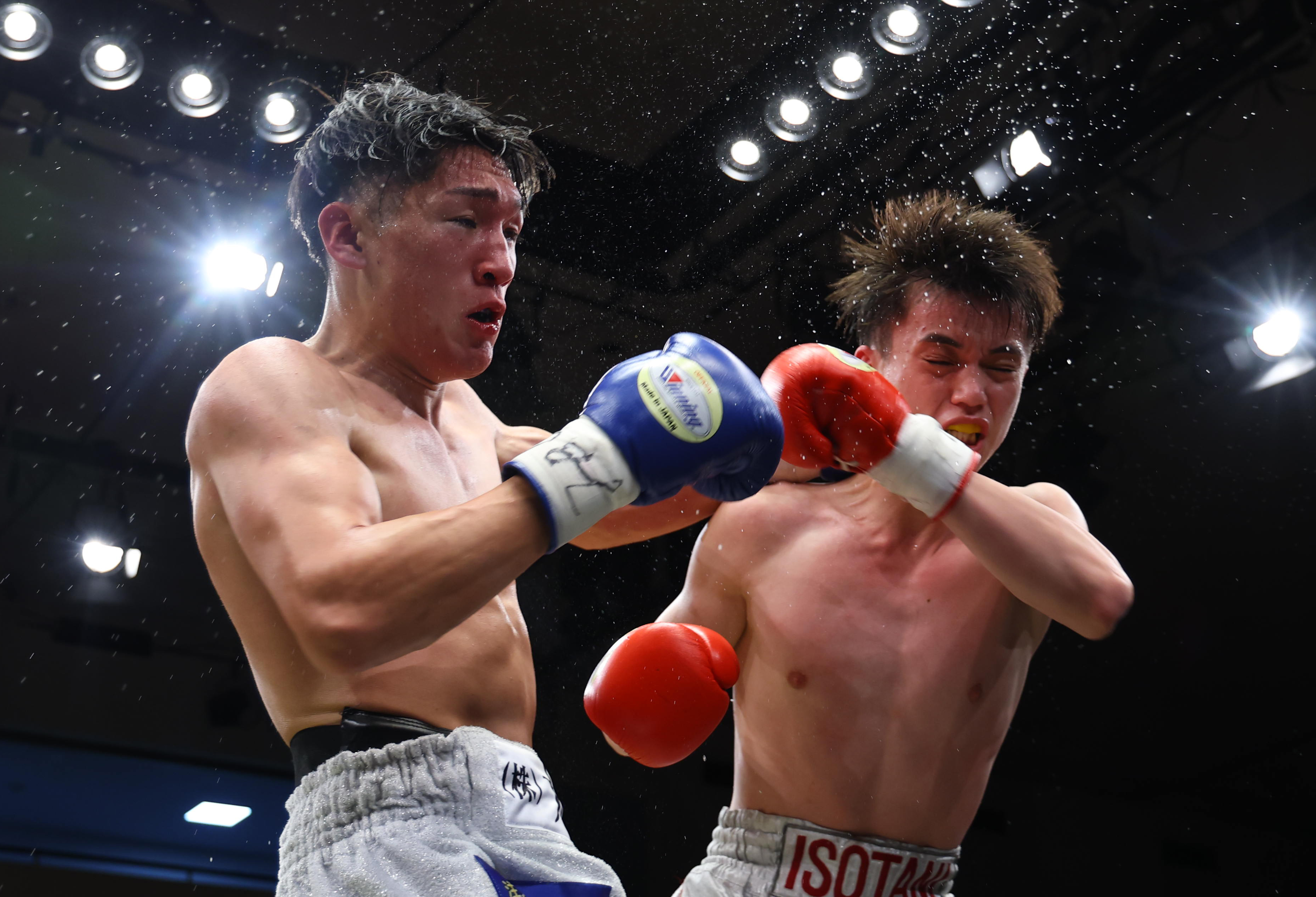 ボクシング】輪島功一氏の孫・磯谷広太、東日本新人王決勝戦で落合昭斗
