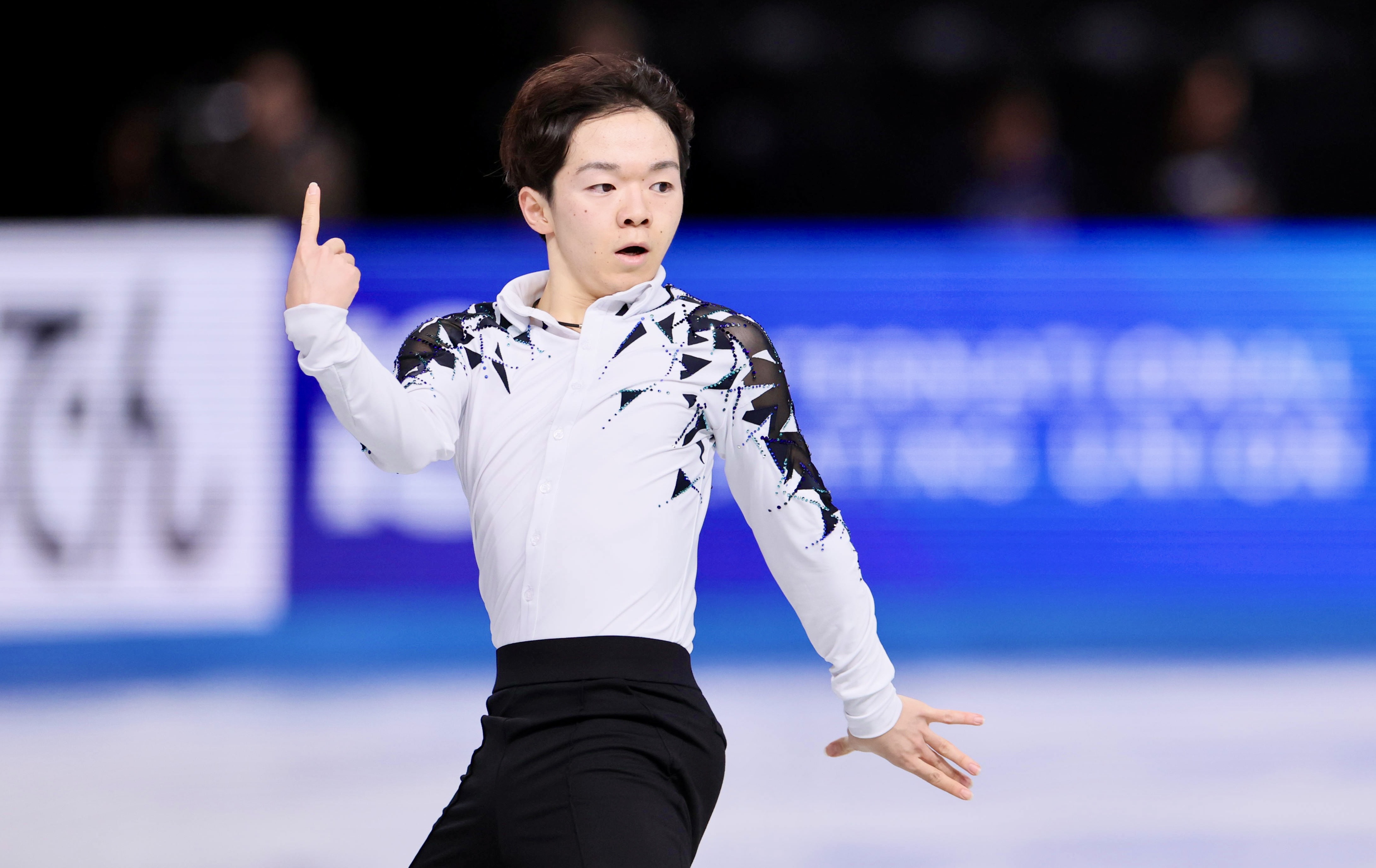 鍵山優真、新衣装で公式練習 佐藤駿、マリニンも調整 GPファイナル