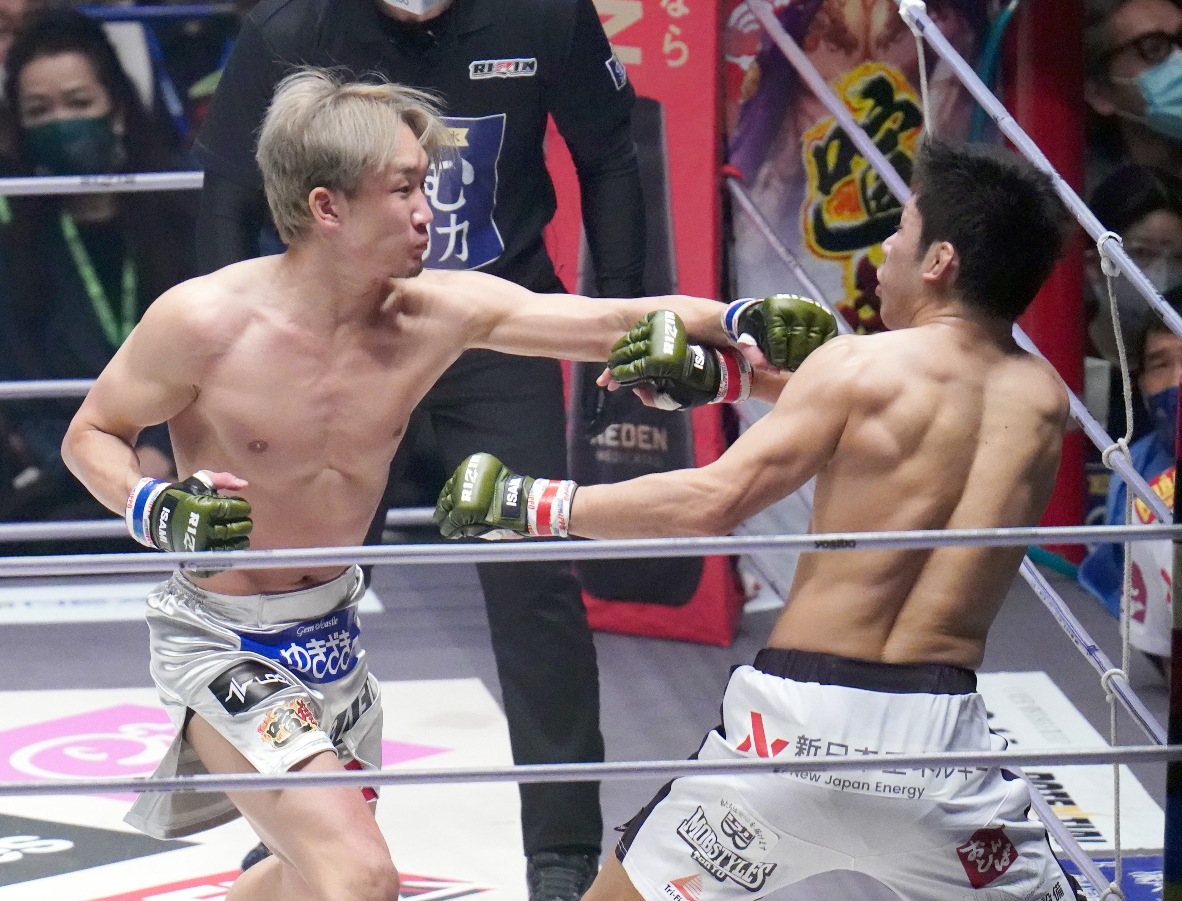 朝倉未来、判定Vで1年越しのリベンジ成功！ 5年ぶり金髪姿で前王者