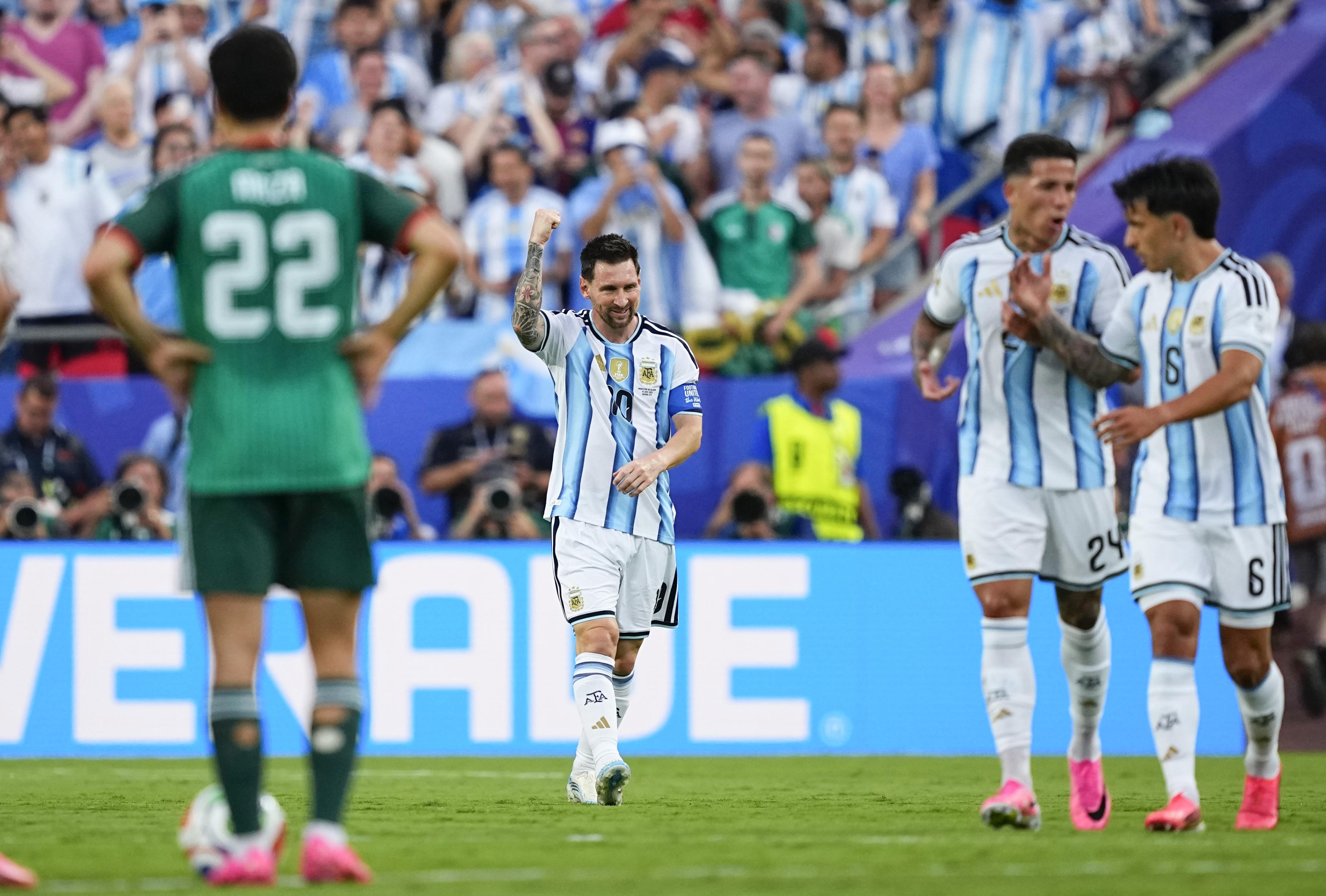 アルジェリアがFIFAに抗議 アルゼンチン戦での審判の判定に、試合は0―3