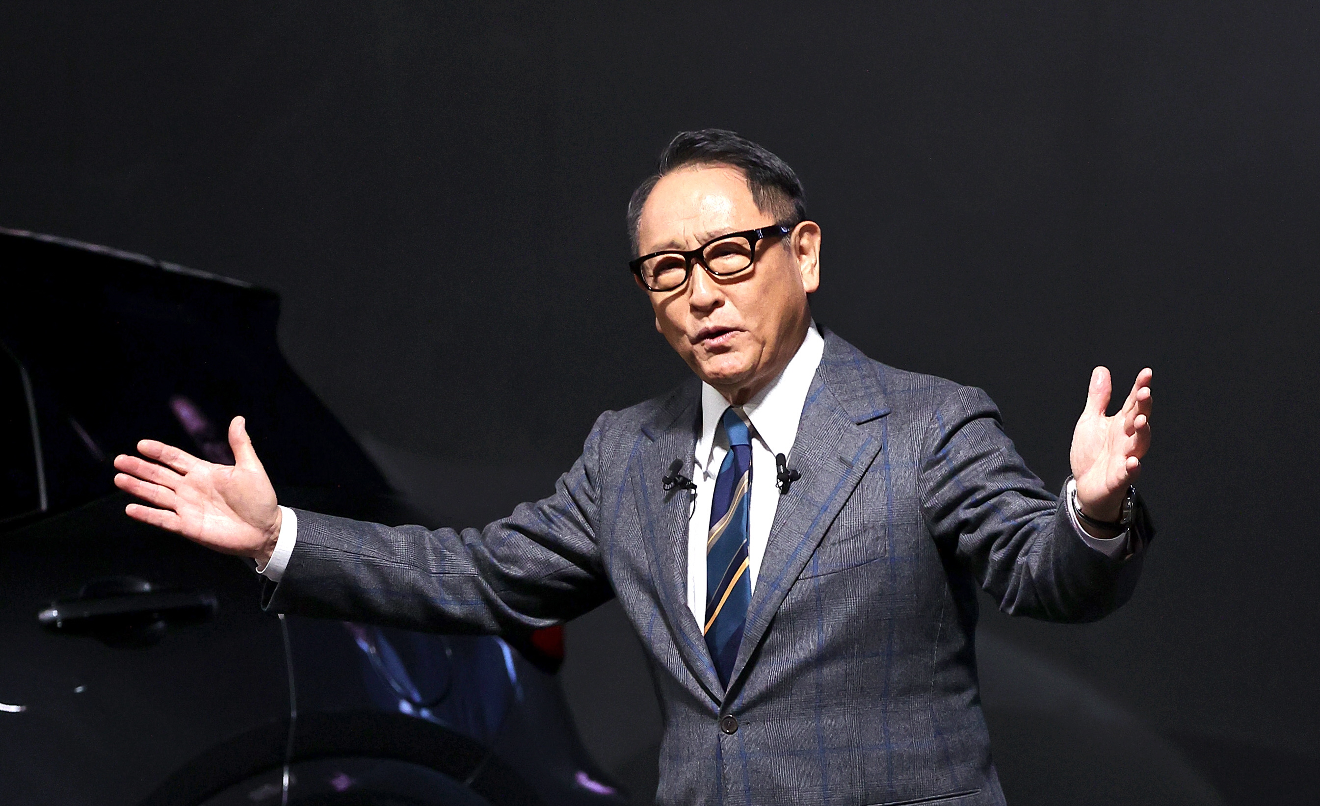 トヨタ自動車の豊田章男会長、相次ぐグループの不正に陳謝「深くお詫び