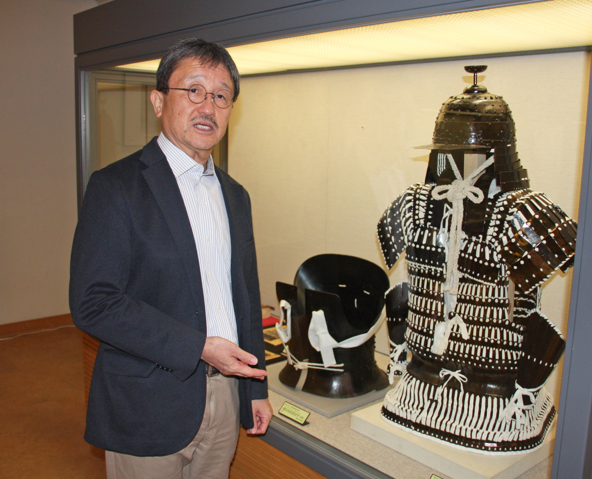 甲冑研究40年 伊予松山藩重臣の末裔、橿原考古学研究所付属博物館課長