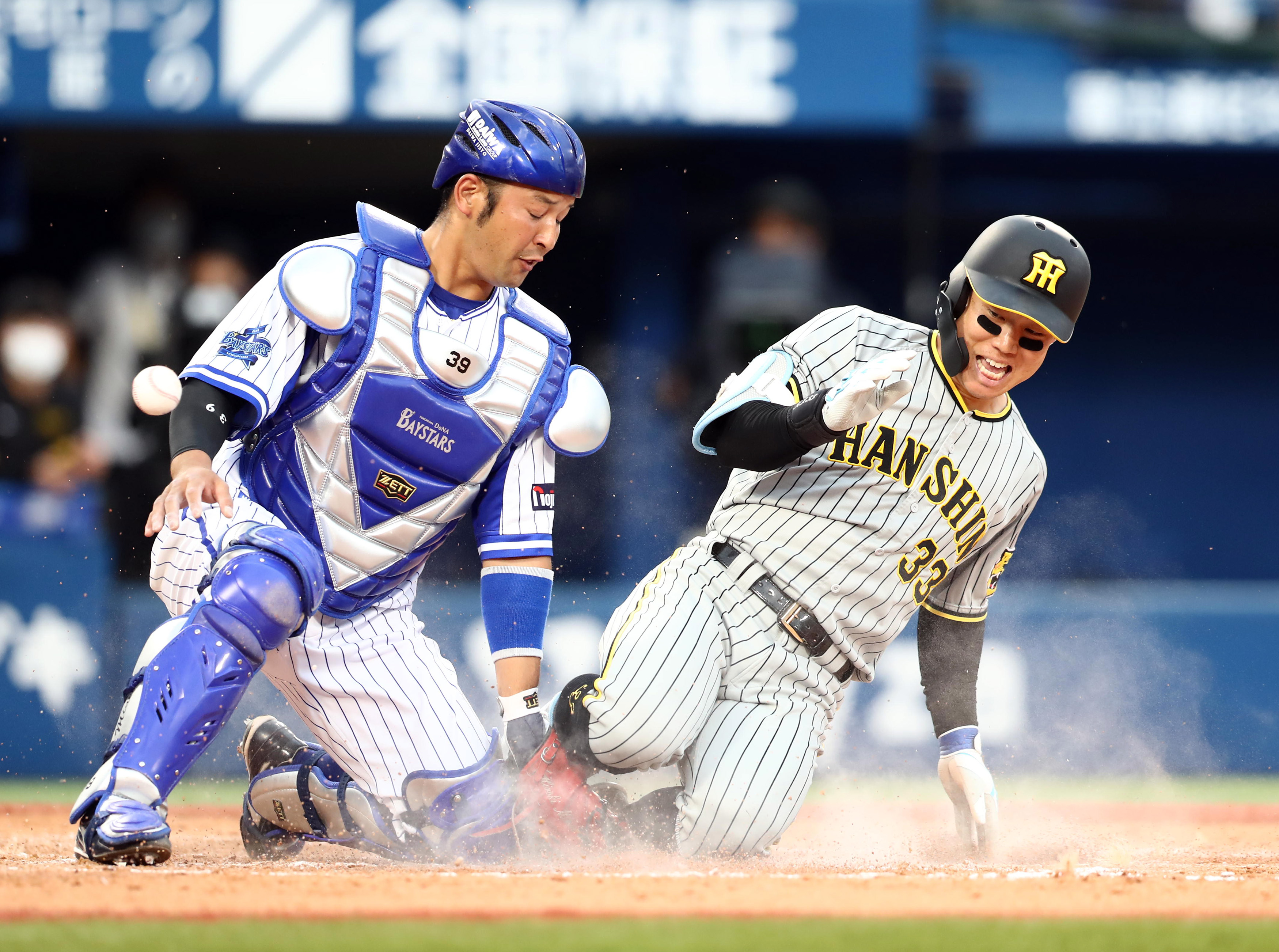 阪神 糸原の 幻のランニング本塁打 がホームランに訂正 Npbが発表 サンスポ