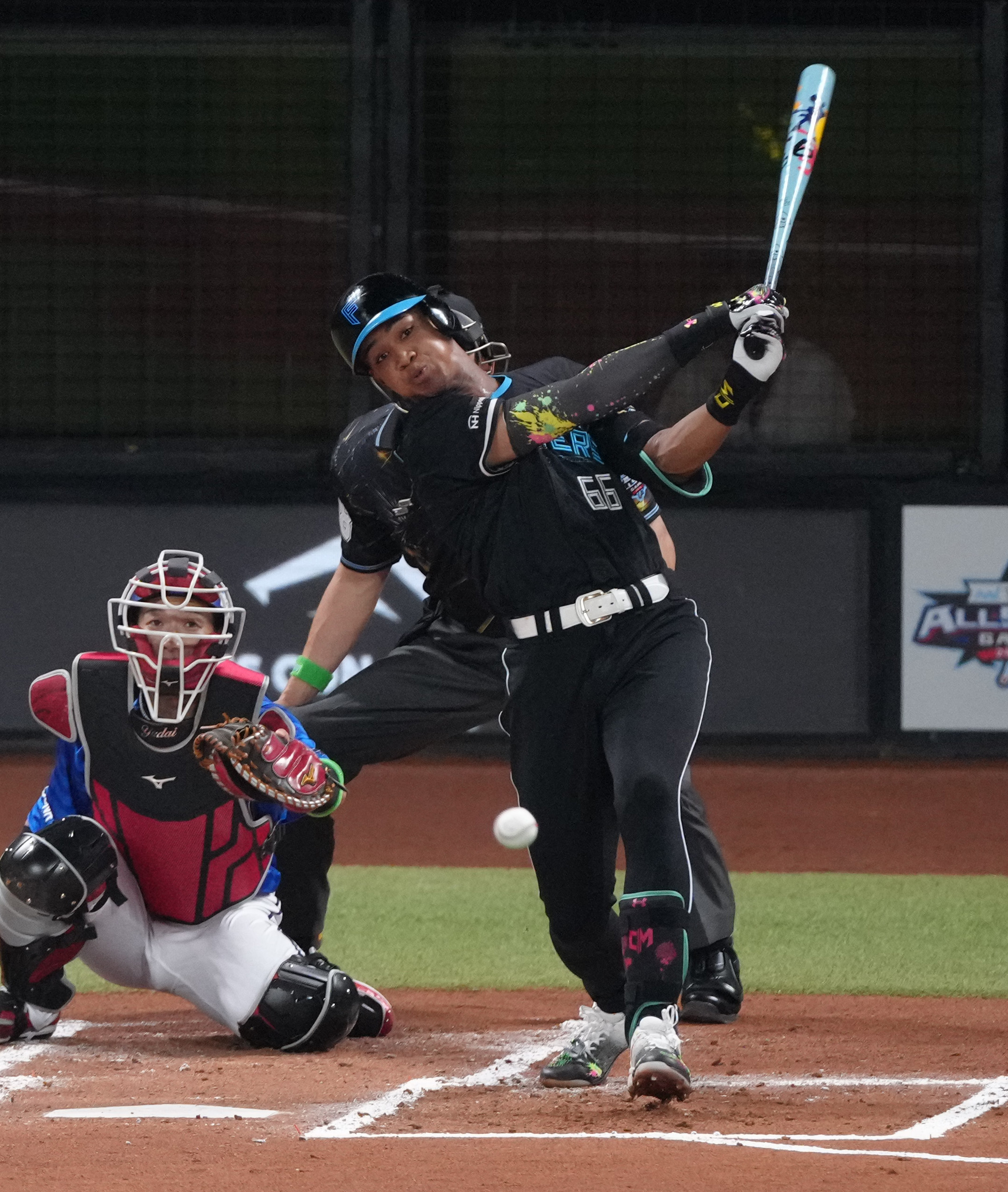 日本ハム・万波中正、「4番・中堅」で猛打賞 中嶋監督が粋な起用法