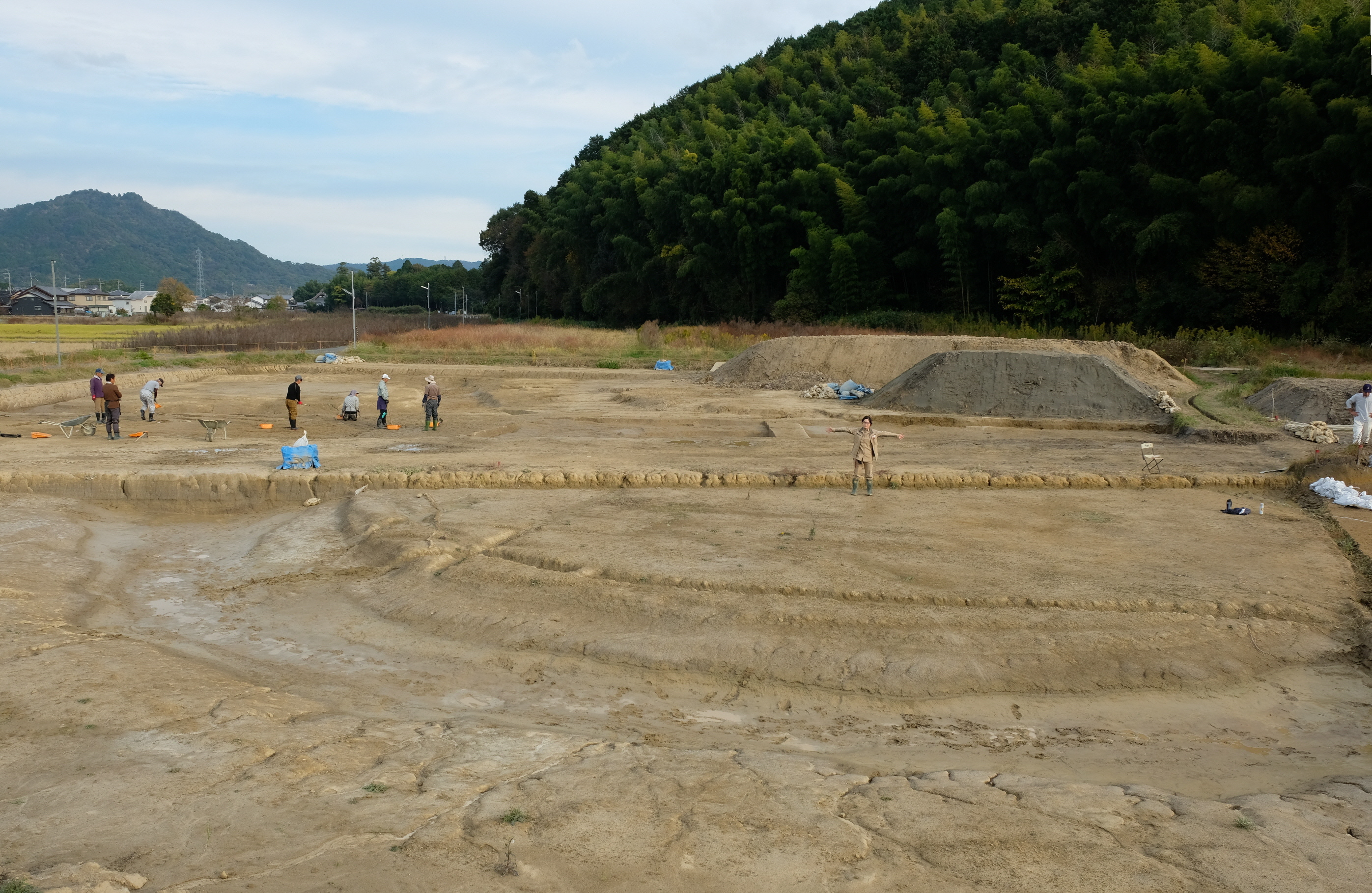 滋賀・栗東の六地蔵遺跡、古墳7基発見 専門家「政治構造解明に資する