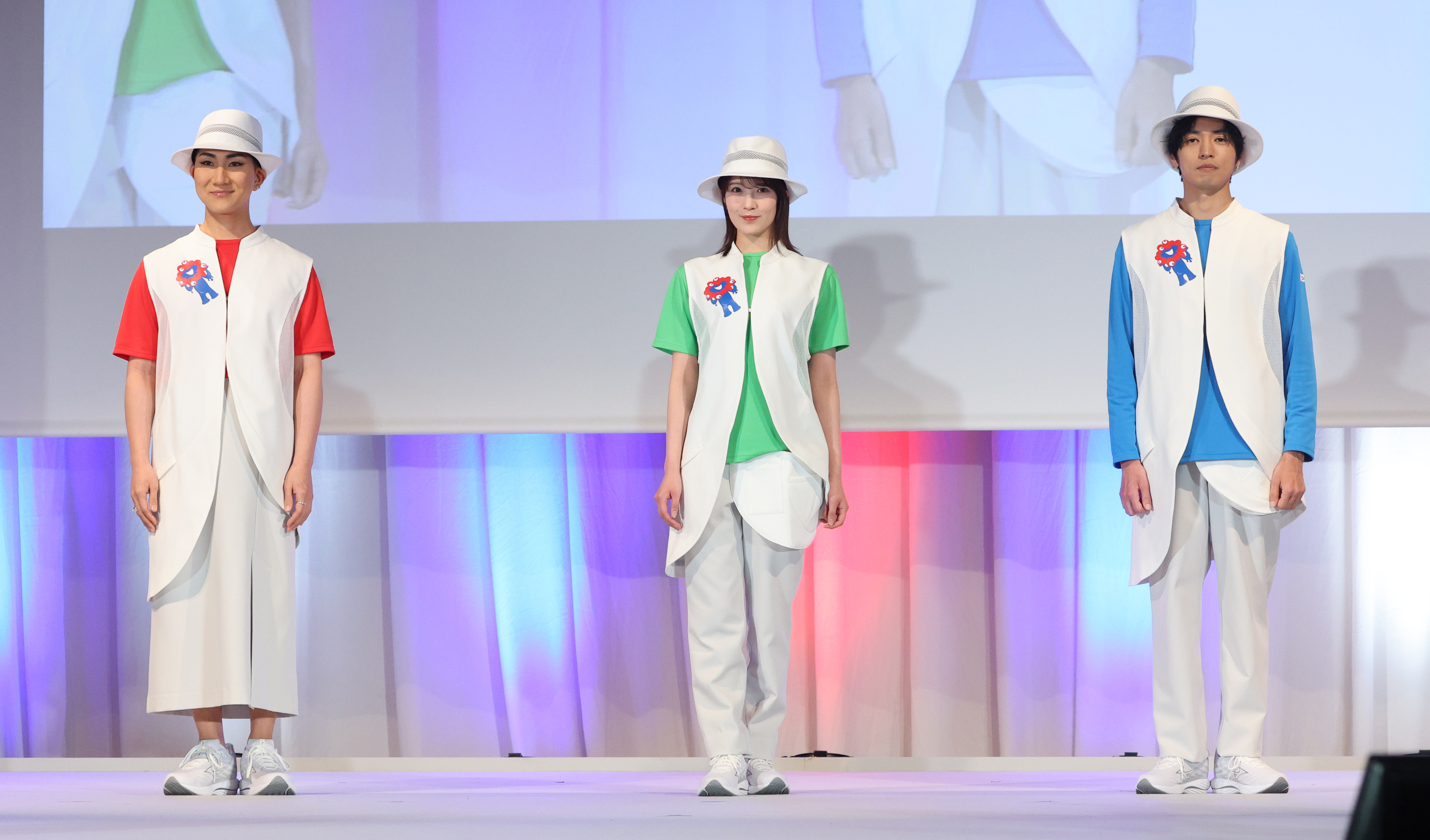 空中に浮く靴」介護に応用 公式ユニホームは性別選ばず 高齢化・多様化