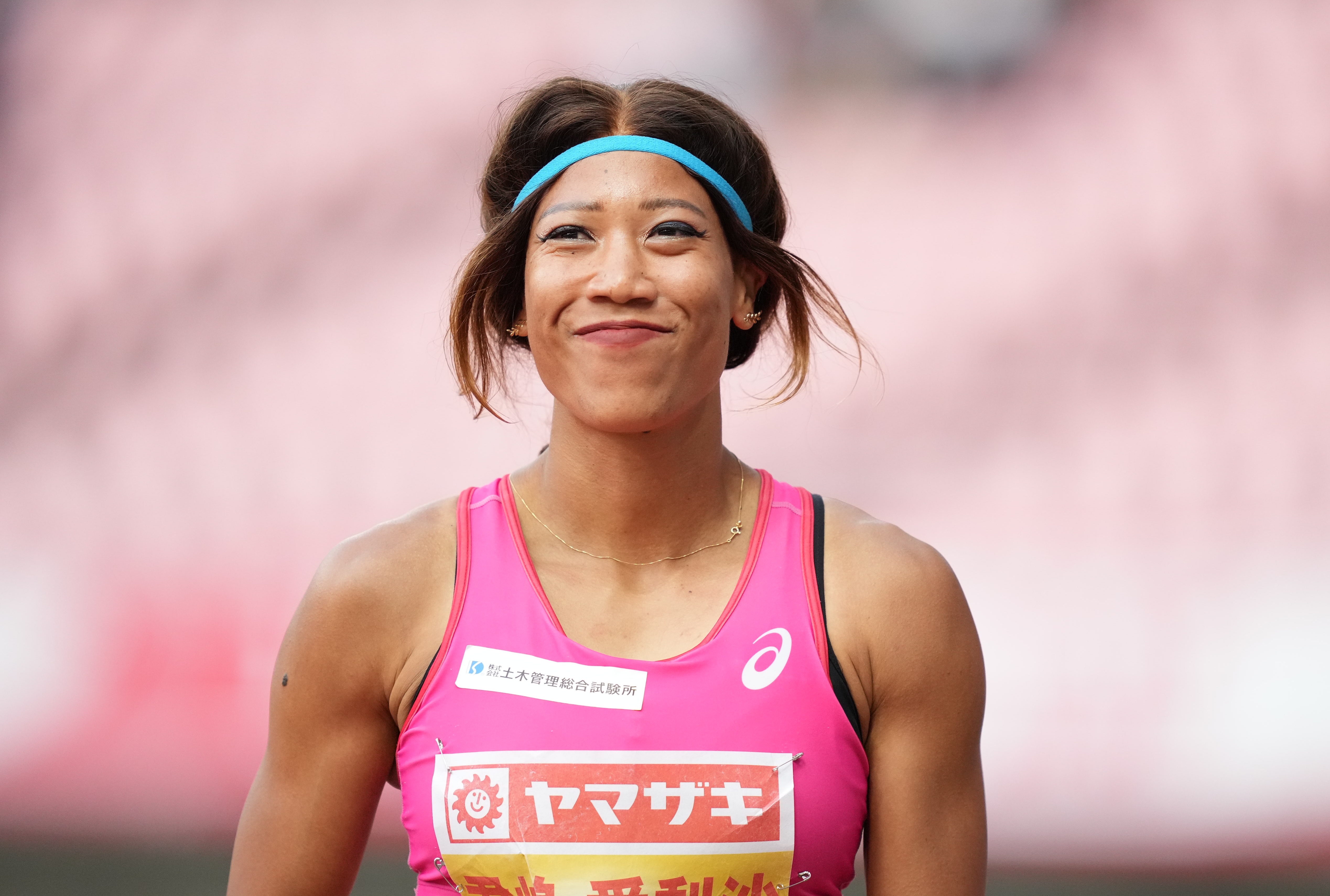 君嶋愛梨沙が3連覇へトップ通過 児玉芽生は敗退 日本選手権女子