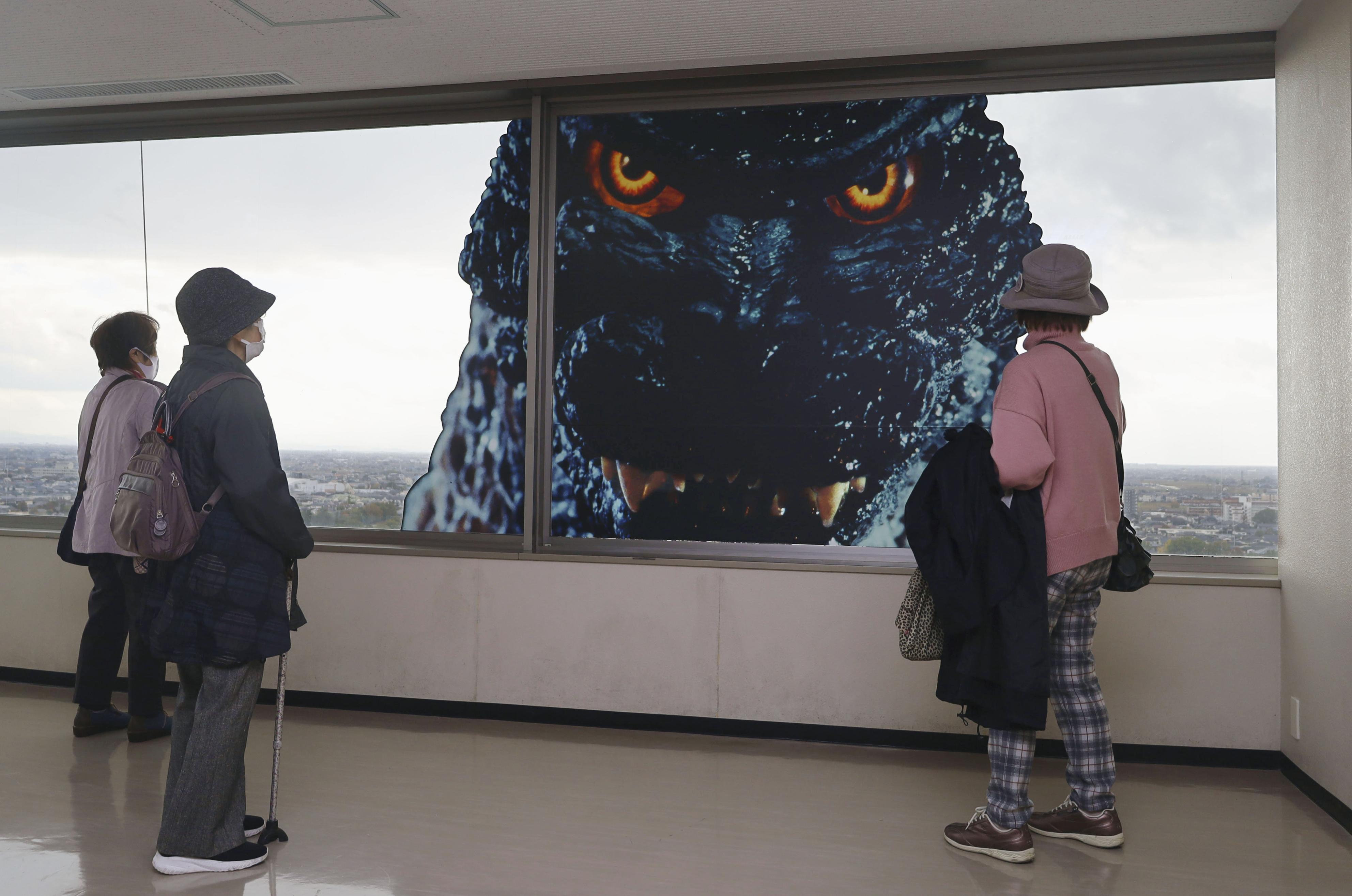 ゴジラ、佐賀の大使に 「ケルヒャー」高圧洗浄機でダム壁面にも - 産経