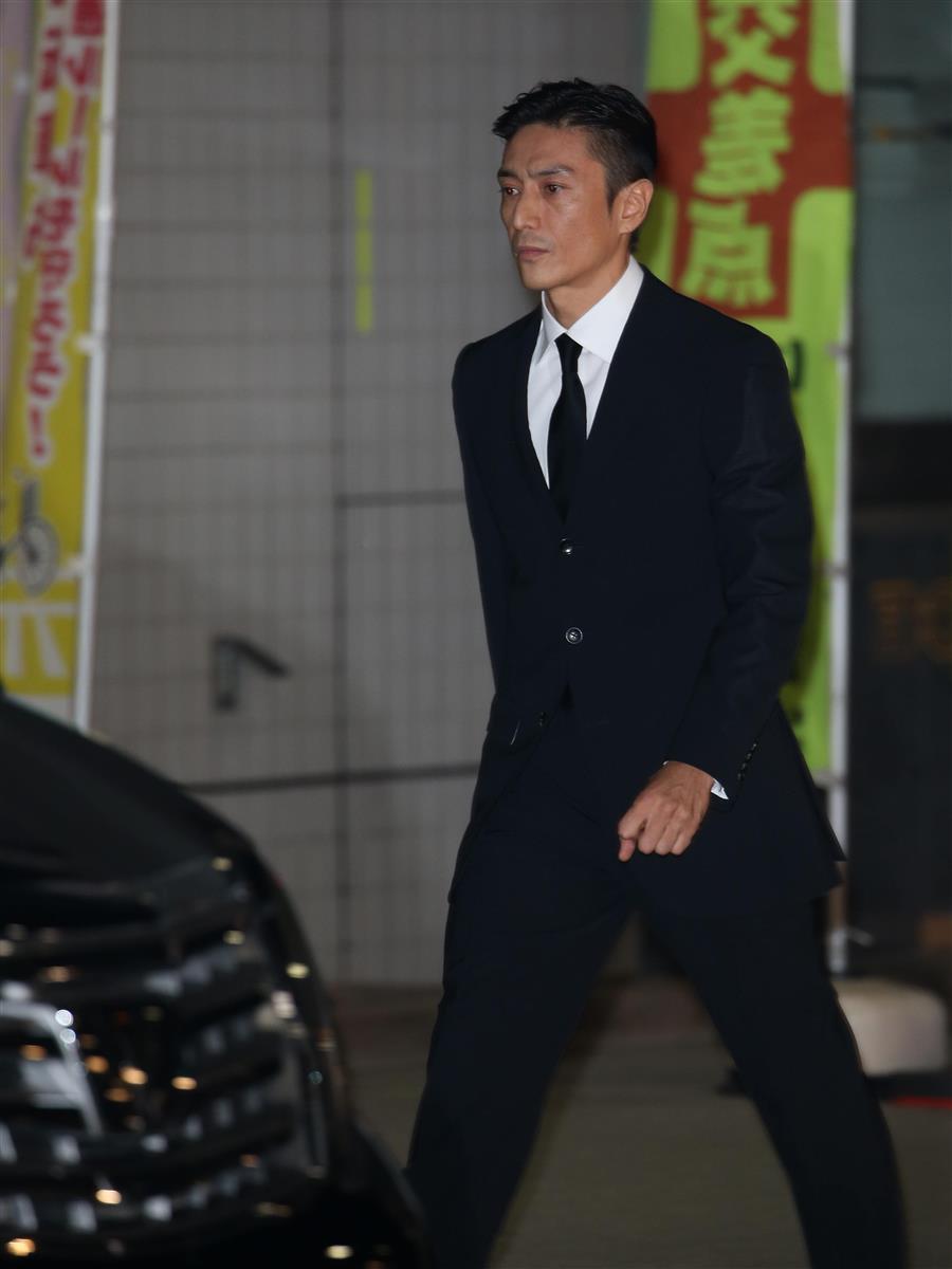 伊勢谷友介被告が保釈 報道陣の前で４秒間深々と頭下げ 申し訳ありませんでした サンスポ