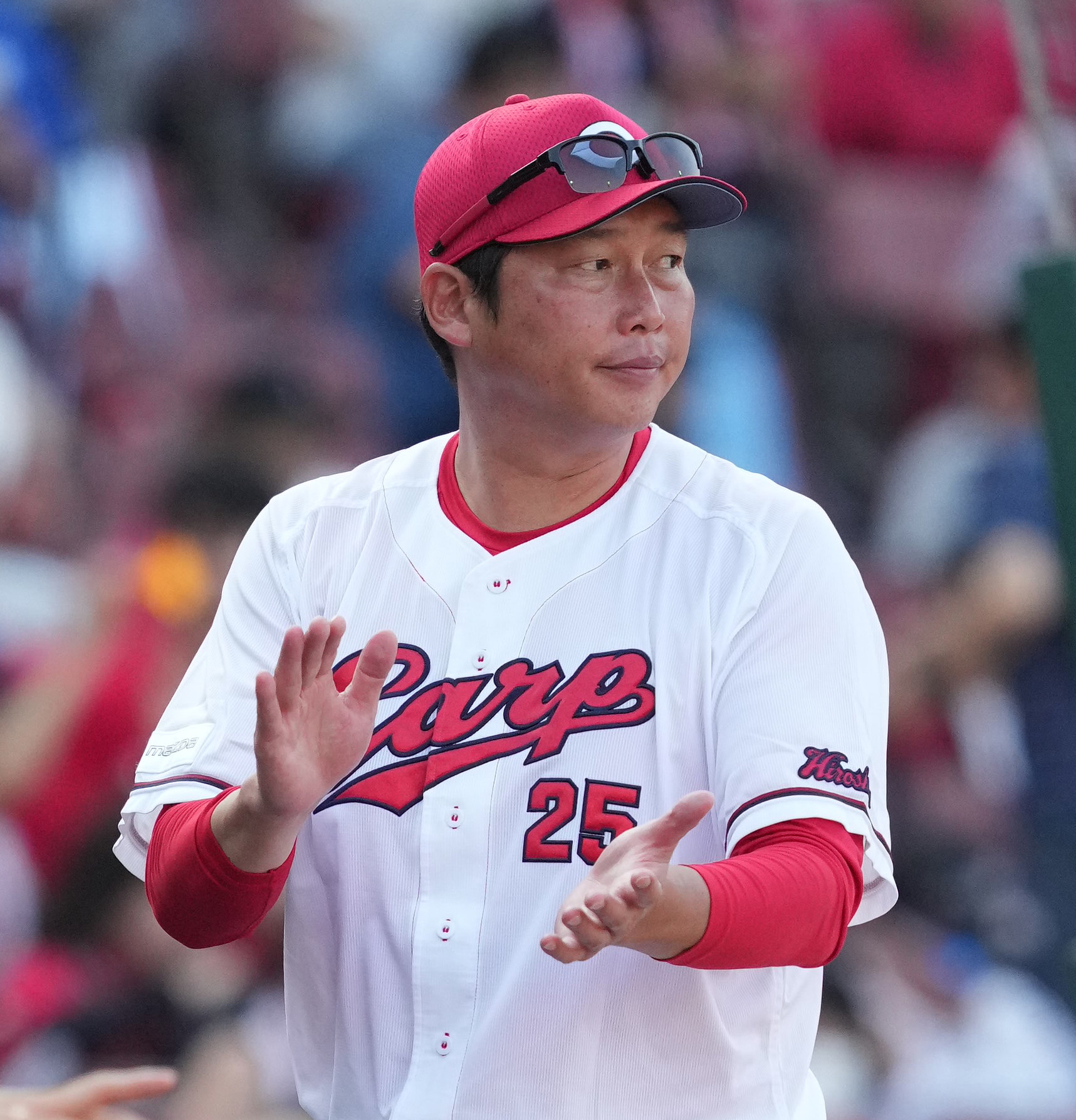 祝、火の玉監督就任記念！！ 長嶋元監督登場に大きな声援 試合前に文化勲章祝賀セレモニー